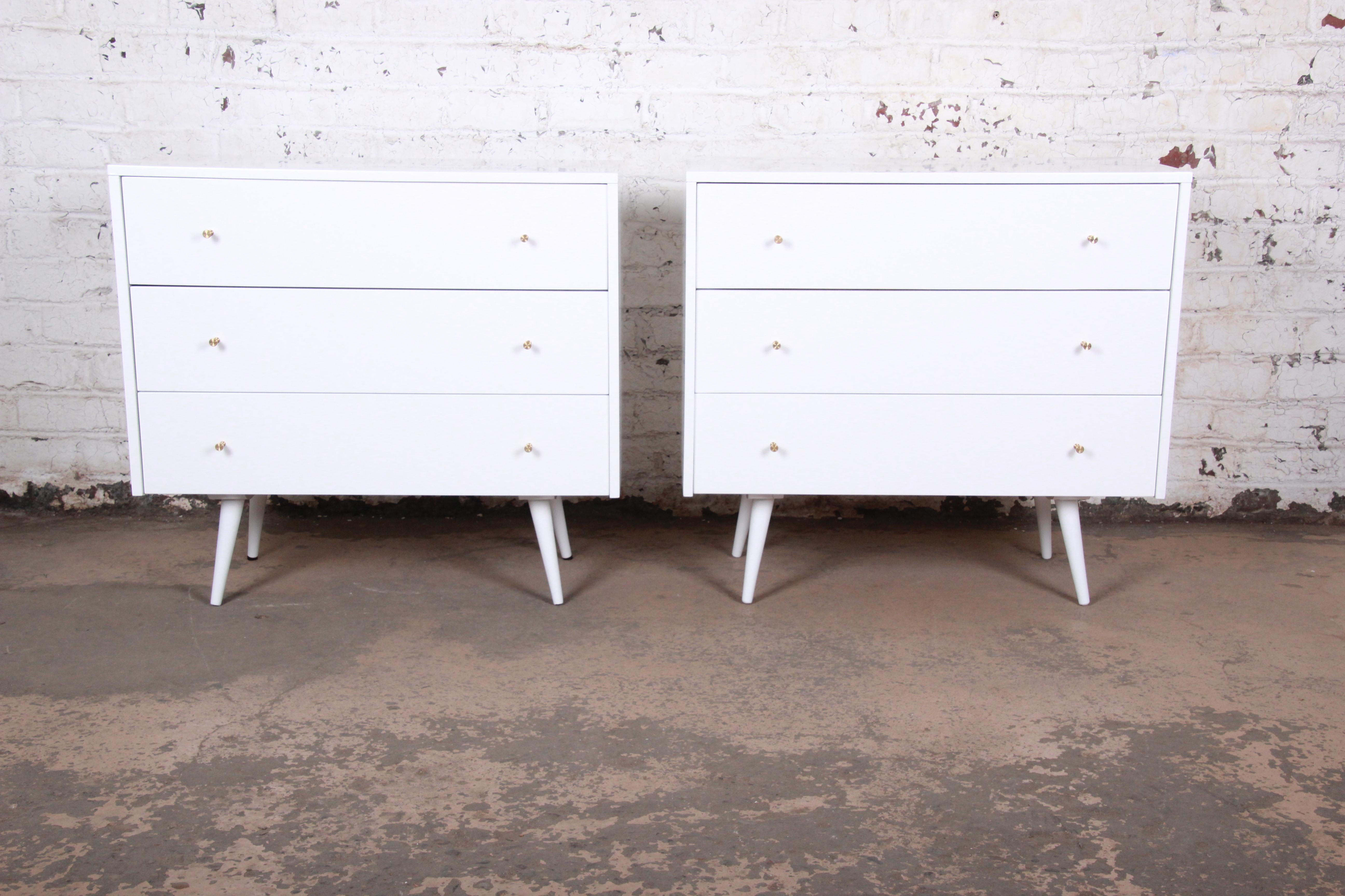 Mid-Century Modern Paul McCobb Planner Group White Lacquered Chests or Large Nightstands, Pair