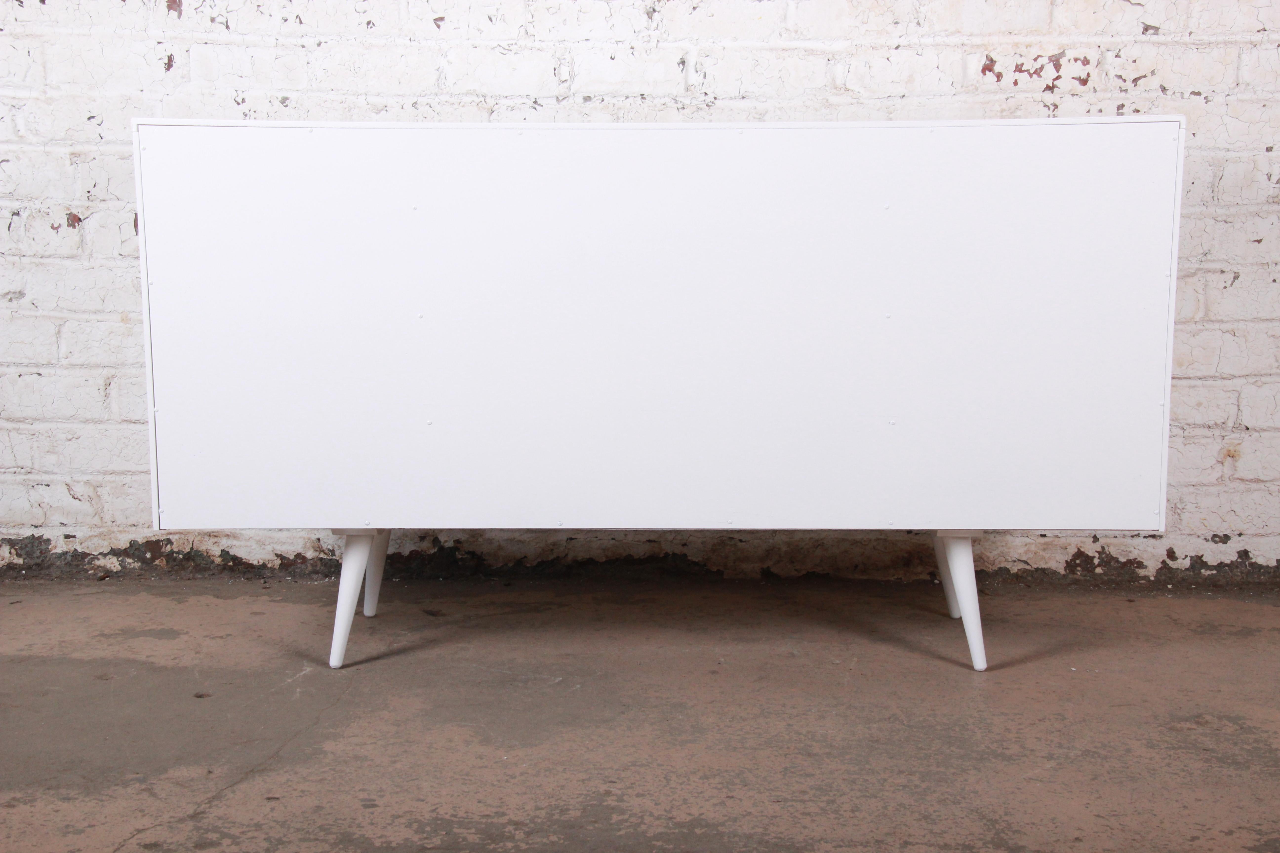 Paul McCobb Planner Group White Lacquered Dresser or Credenza, Newly Restored 6