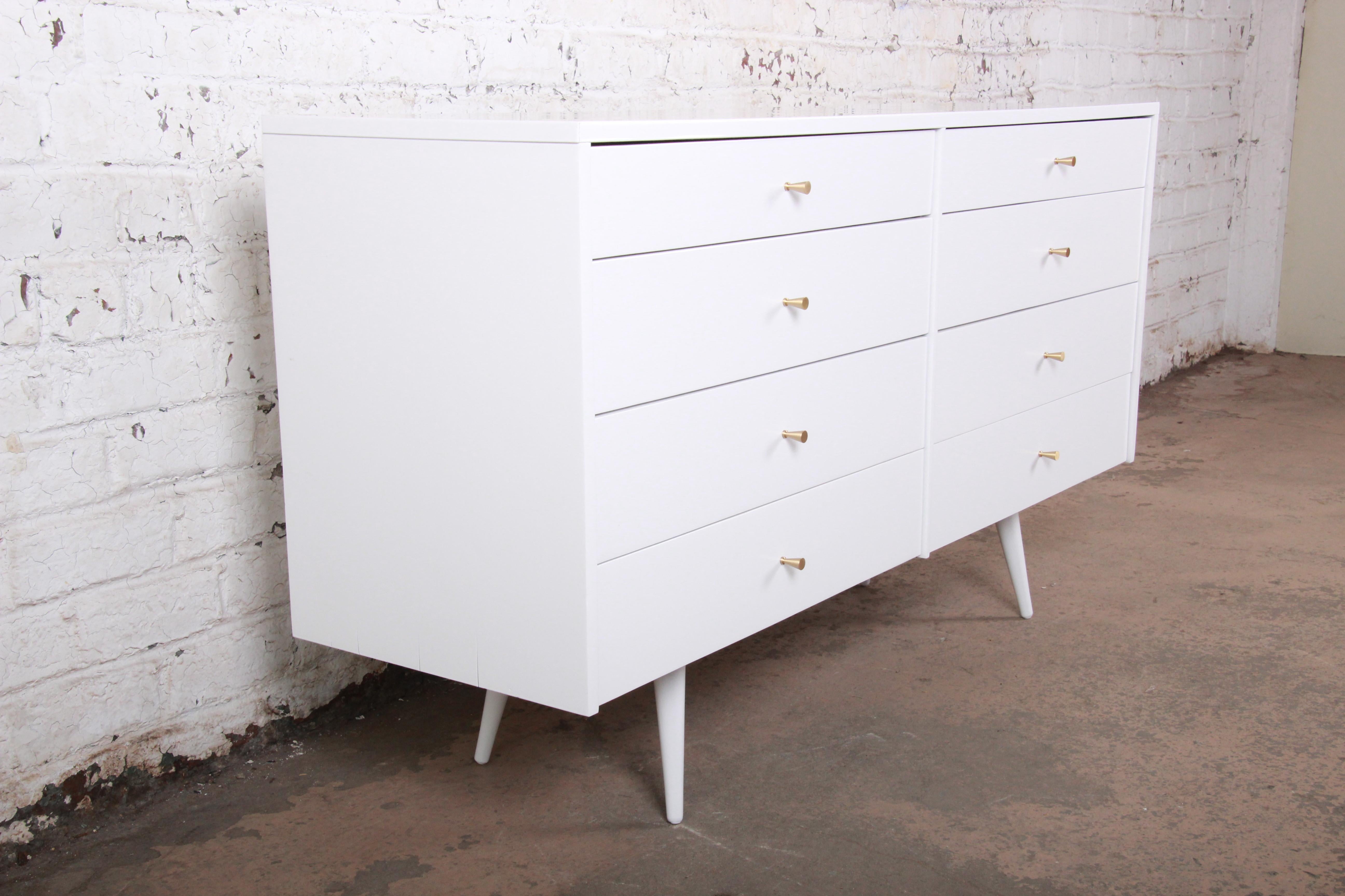 Paul McCobb Planner Group White Lacquered Dresser or Credenza, Newly Restored In Good Condition In South Bend, IN