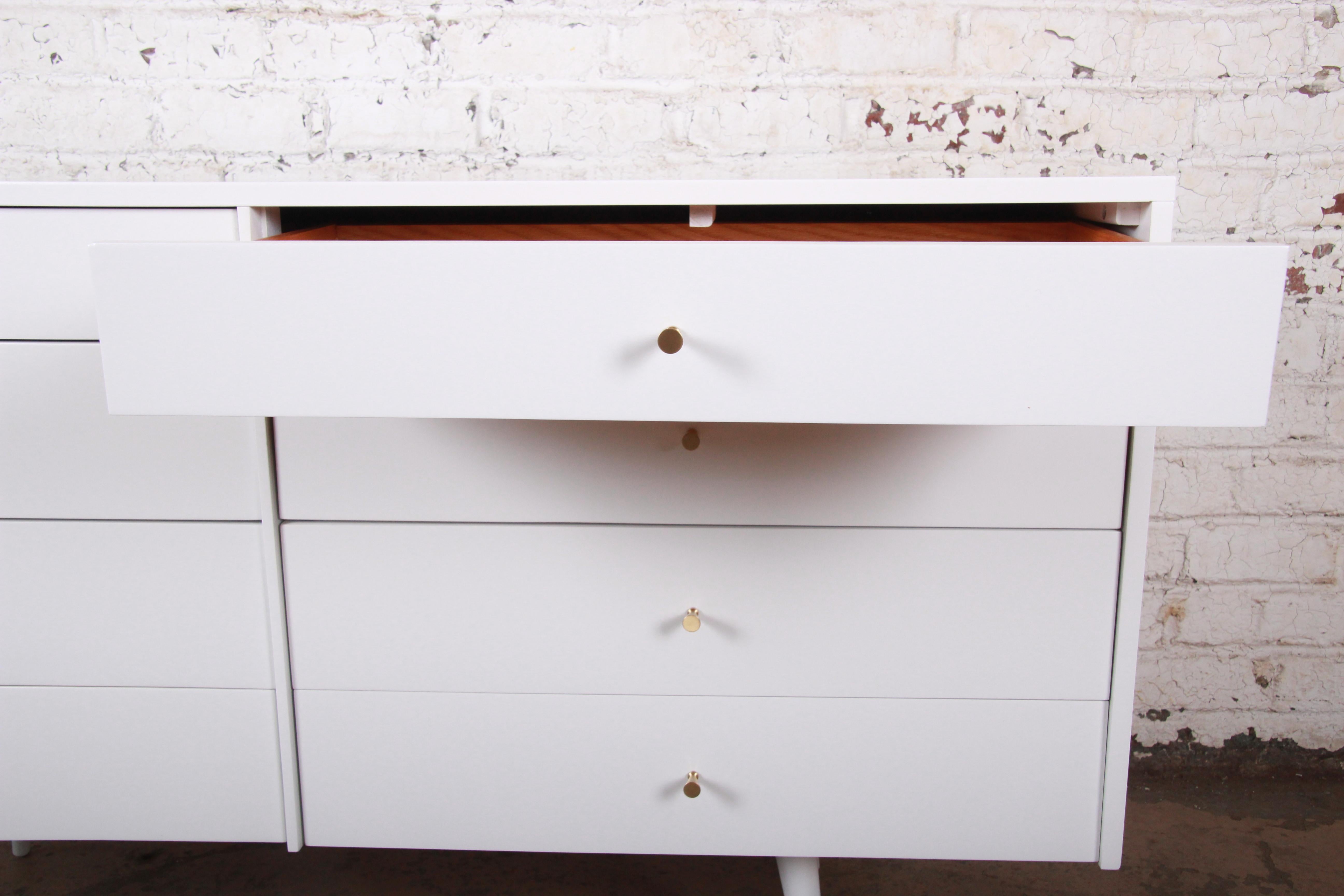 Paul McCobb Planner Group White Lacquered Dresser or Credenza, Newly Restored 1