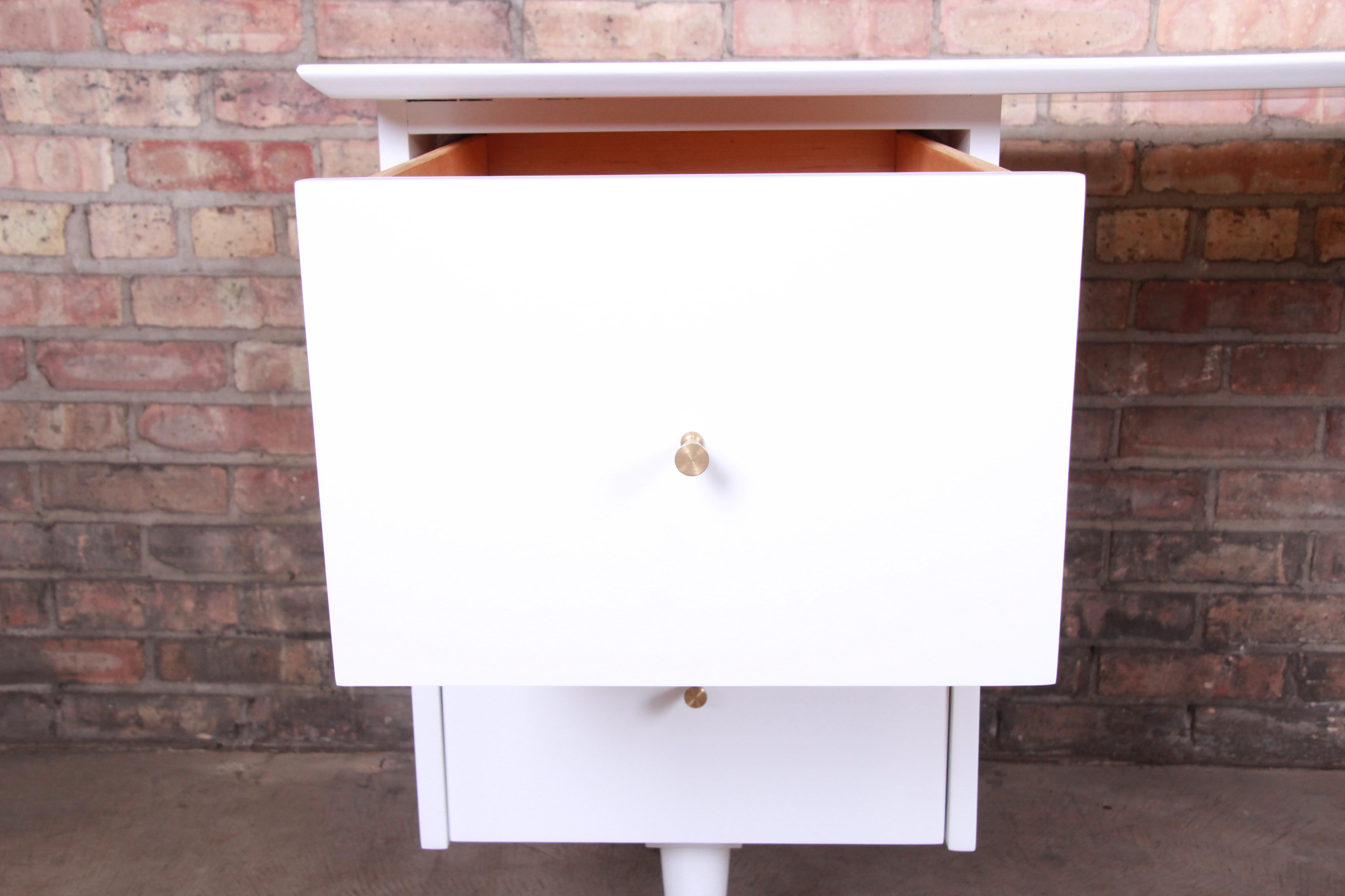 Brass Paul McCobb Planner Group White Lacquered Writing Desk, Newly Restored