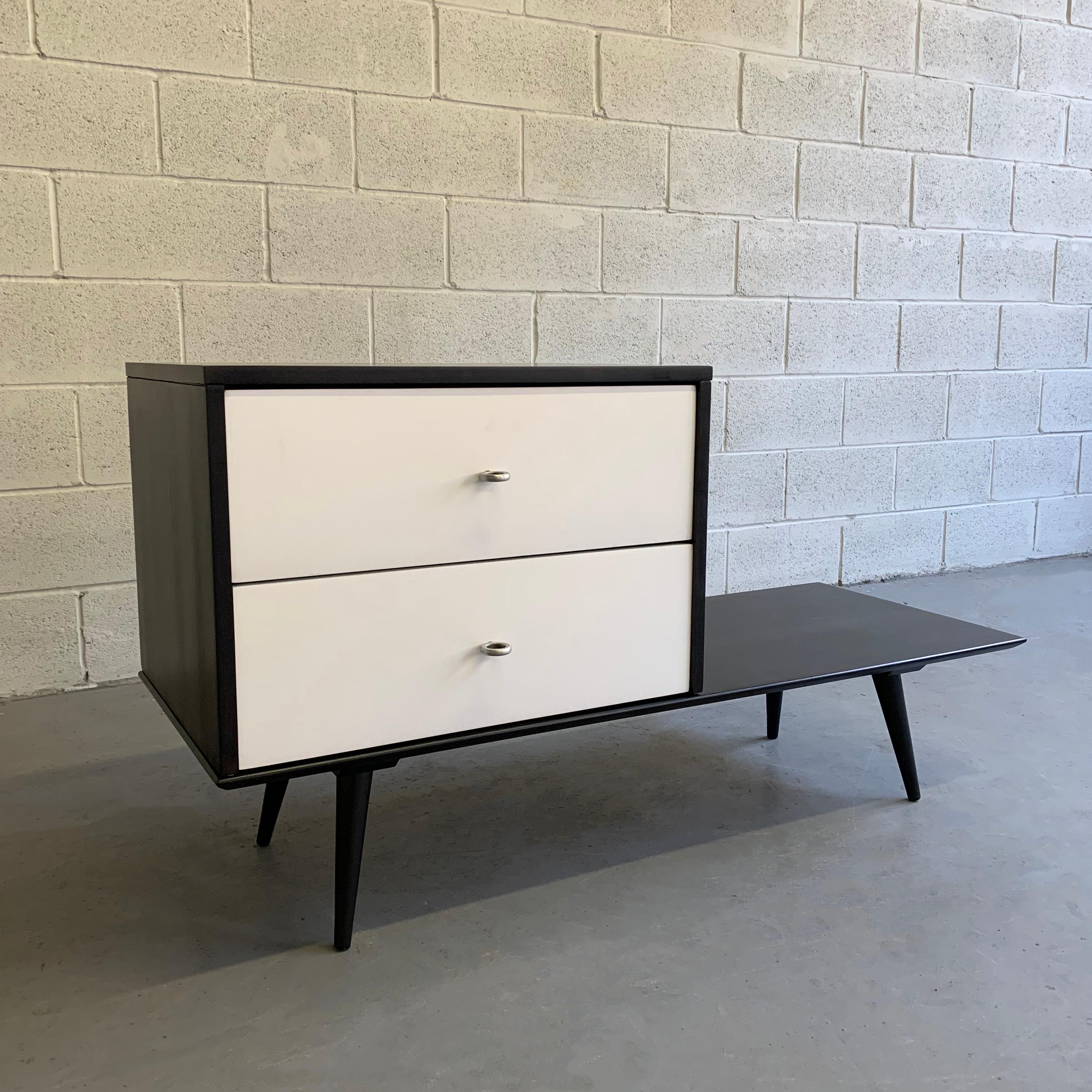 American Paul McCobb Planner Group Winchendon Lacquered Maple Modular Dresser Unit For Sale