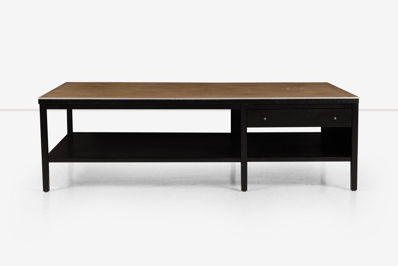 Aluminium Table de cocktail Plateau à double face Paul McCobb en vente
