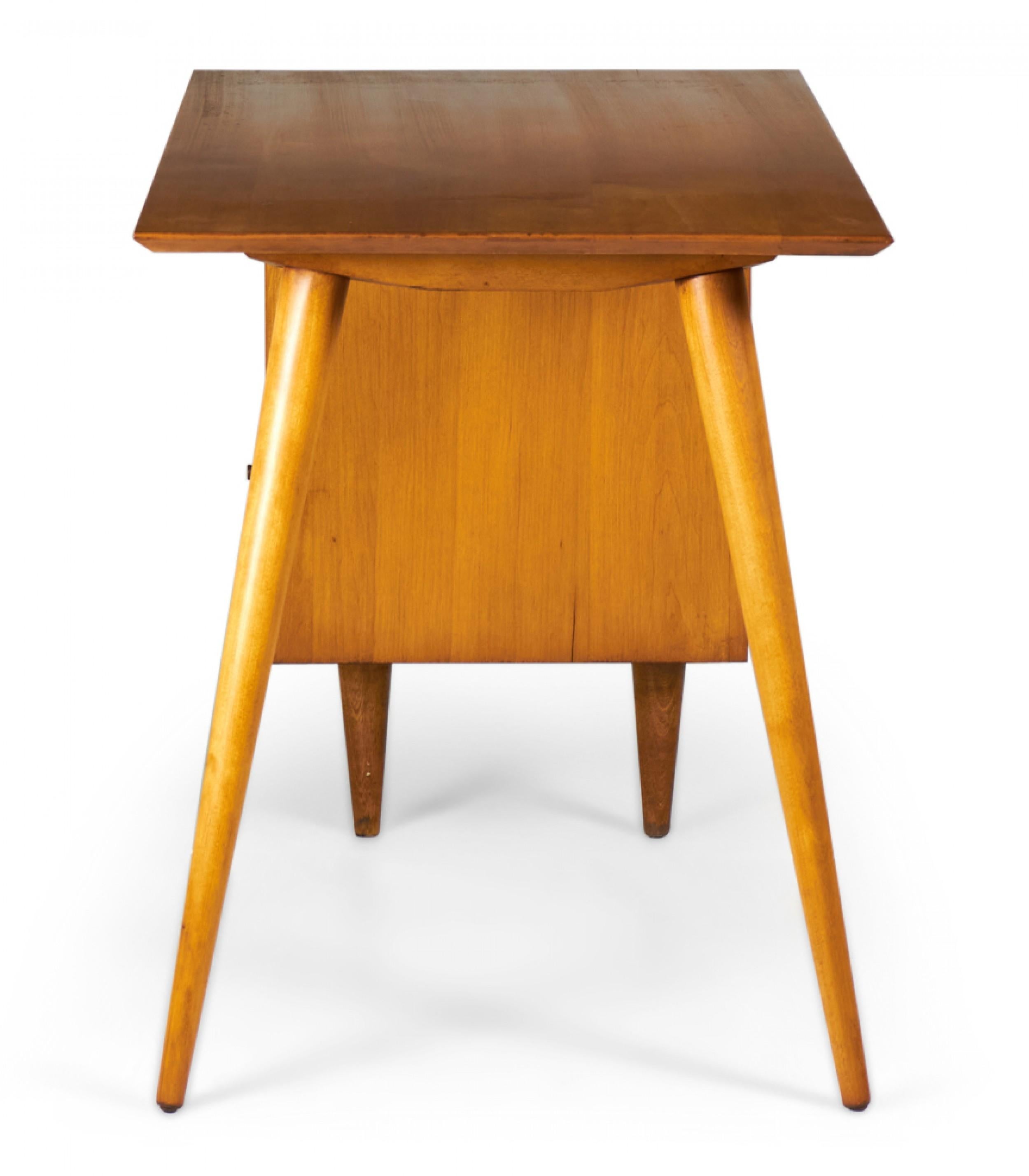 Mid-Century Modern Paul McCobb Refinished Blond Maple Student Desk (model 1560) For Sale