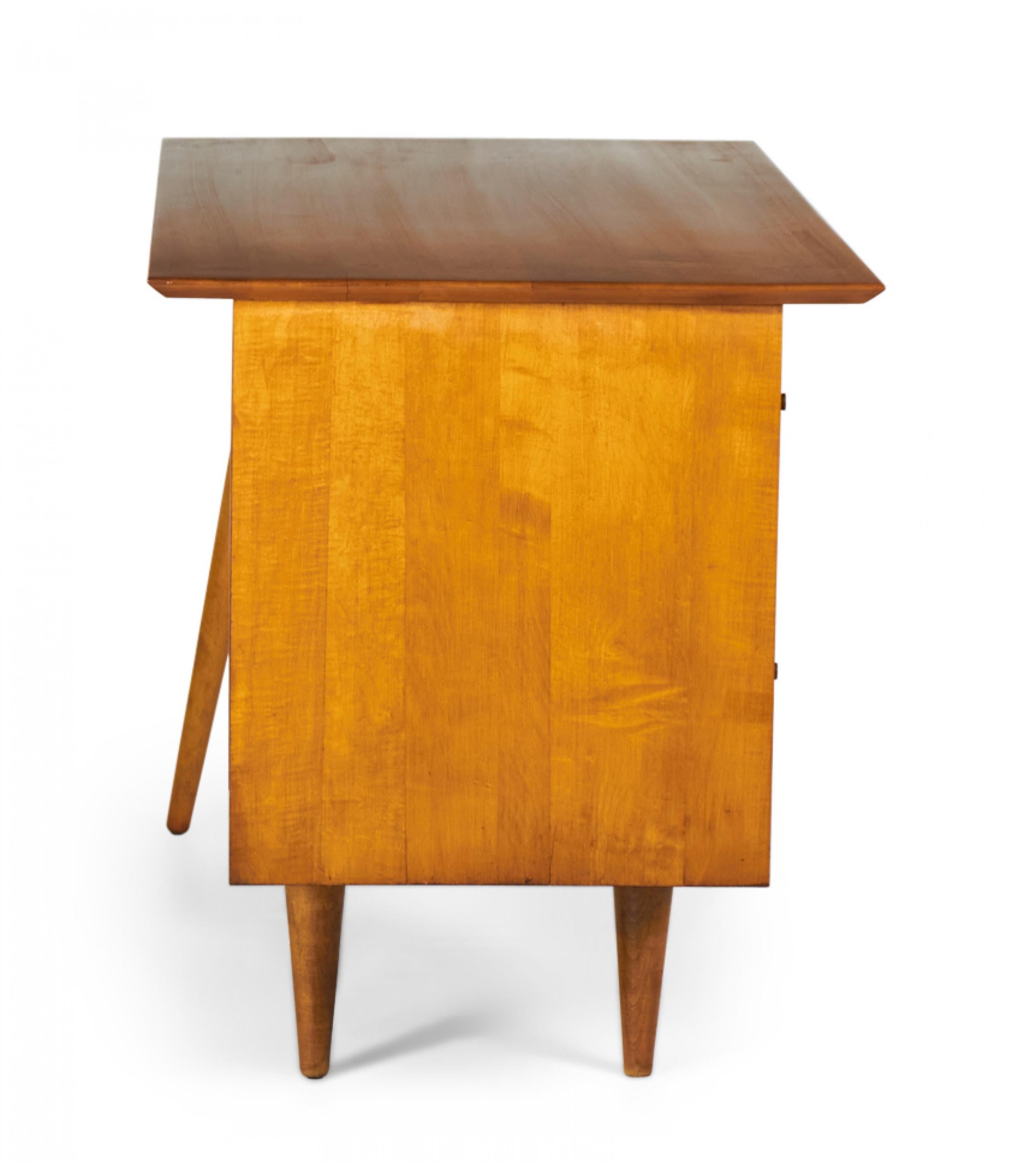 20th Century Paul McCobb Refinished Blond Maple Student Desk (model 1560) For Sale