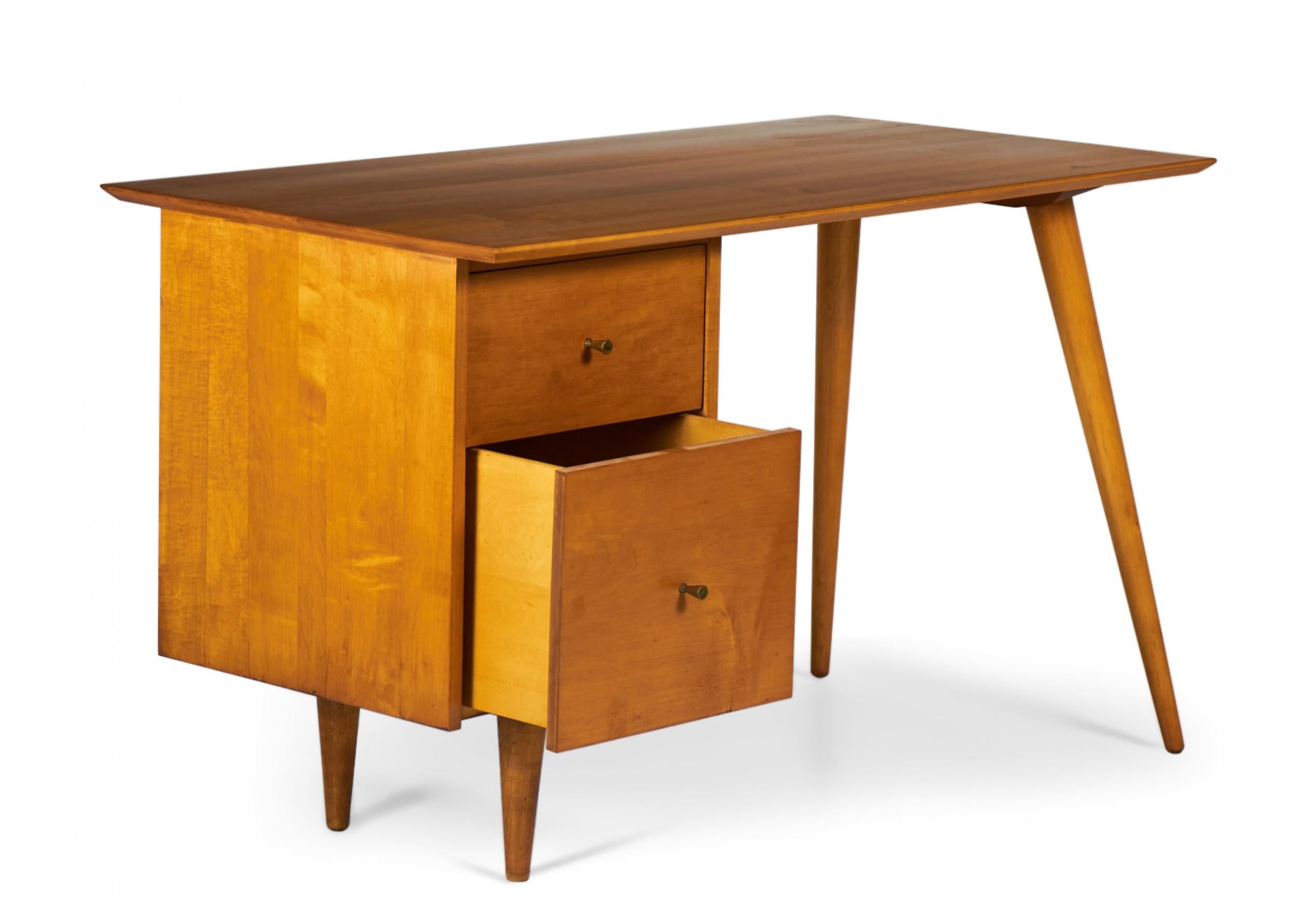 Paul McCobb Refinished Blond Maple Student Desk (model 1560) For Sale 1