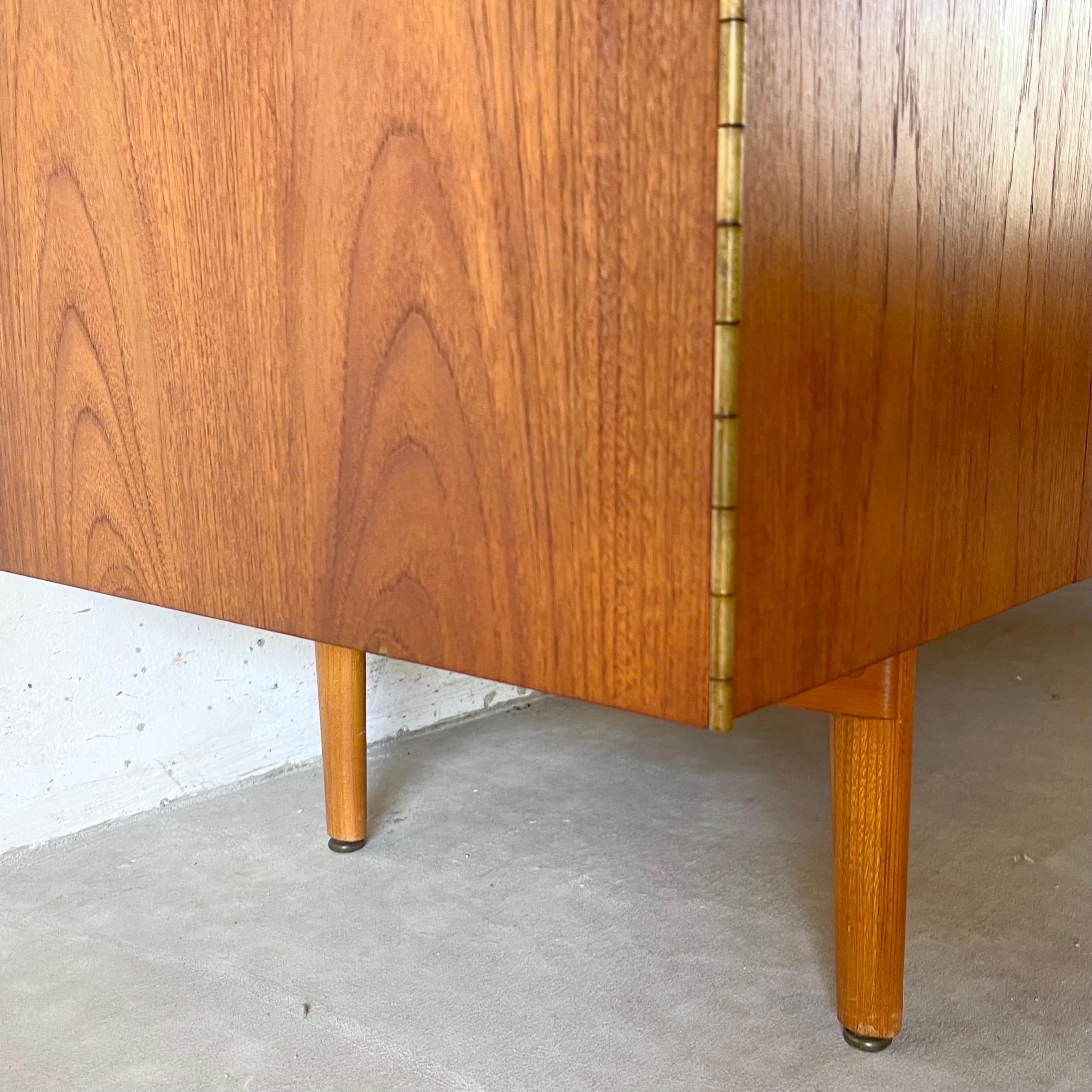 Paul McCobb Sideboard for Calvin Group For Sale 7