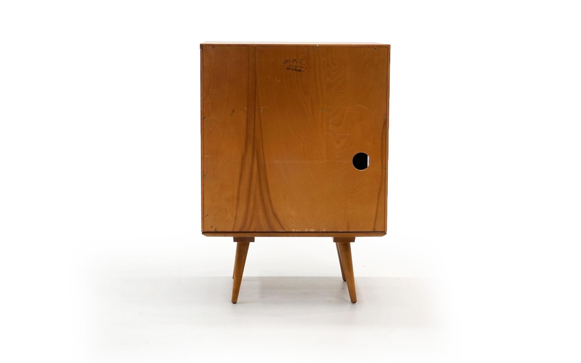 Paul McCobb Small Cabinet on Table Base with Sliding Doors, One-Shelf, Restored In Good Condition In Kansas City, MO