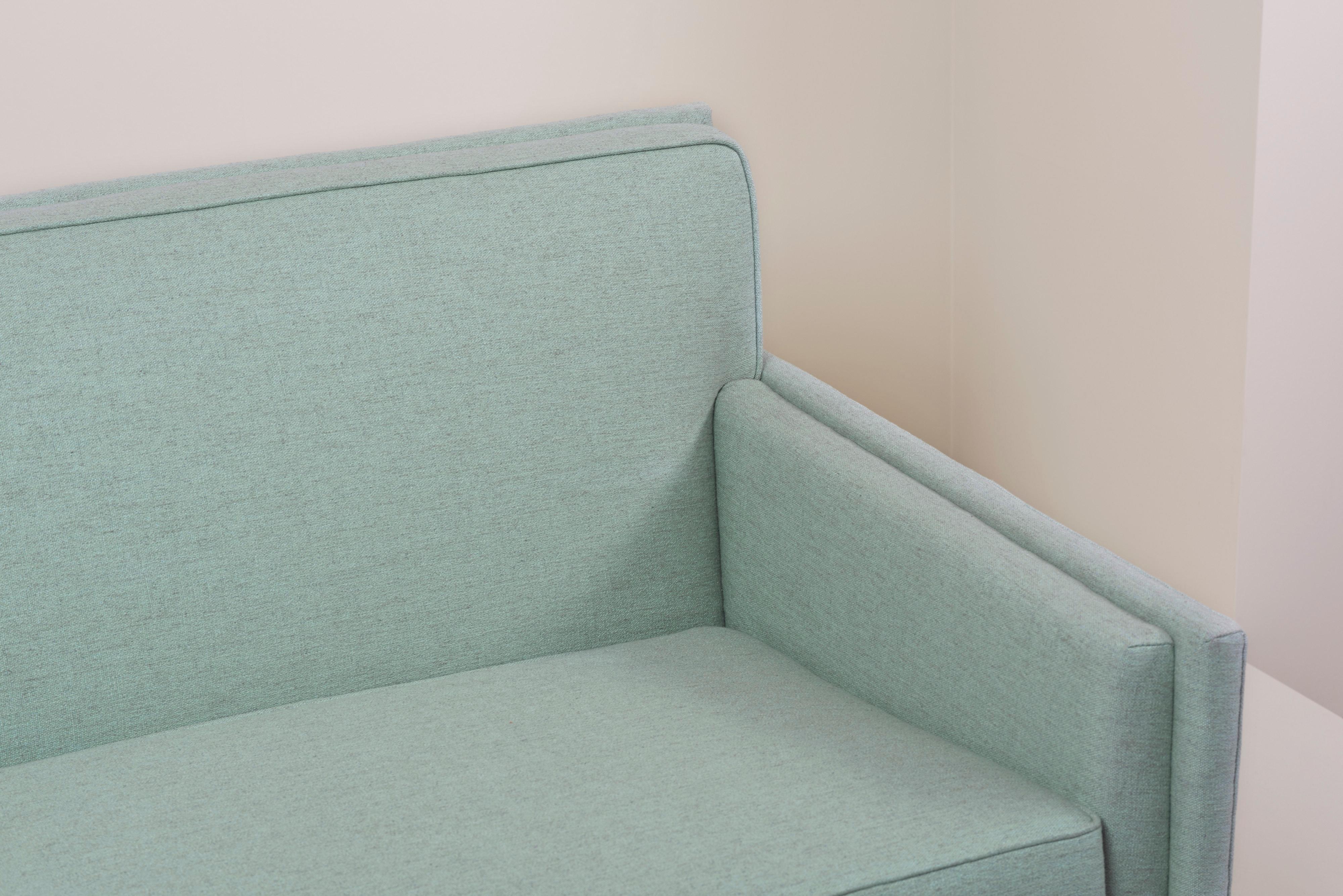 Paul McCobb Sofa Mod. 121 for Custom Craft, USA, 1950s In Excellent Condition In Berlin, DE