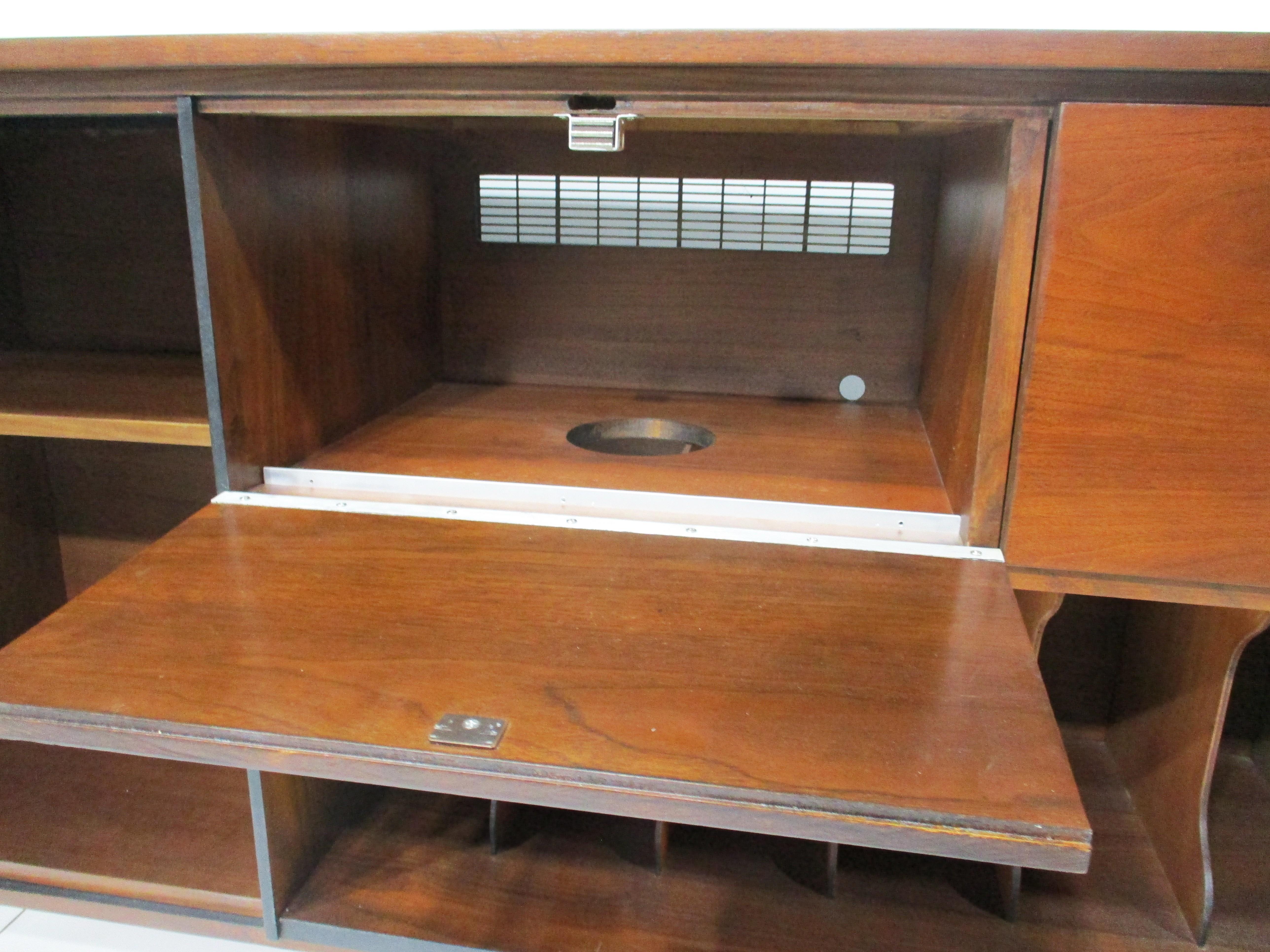 Mobile per dischi stereo Paul McCobb H. Sacks & Sons in vendita 1