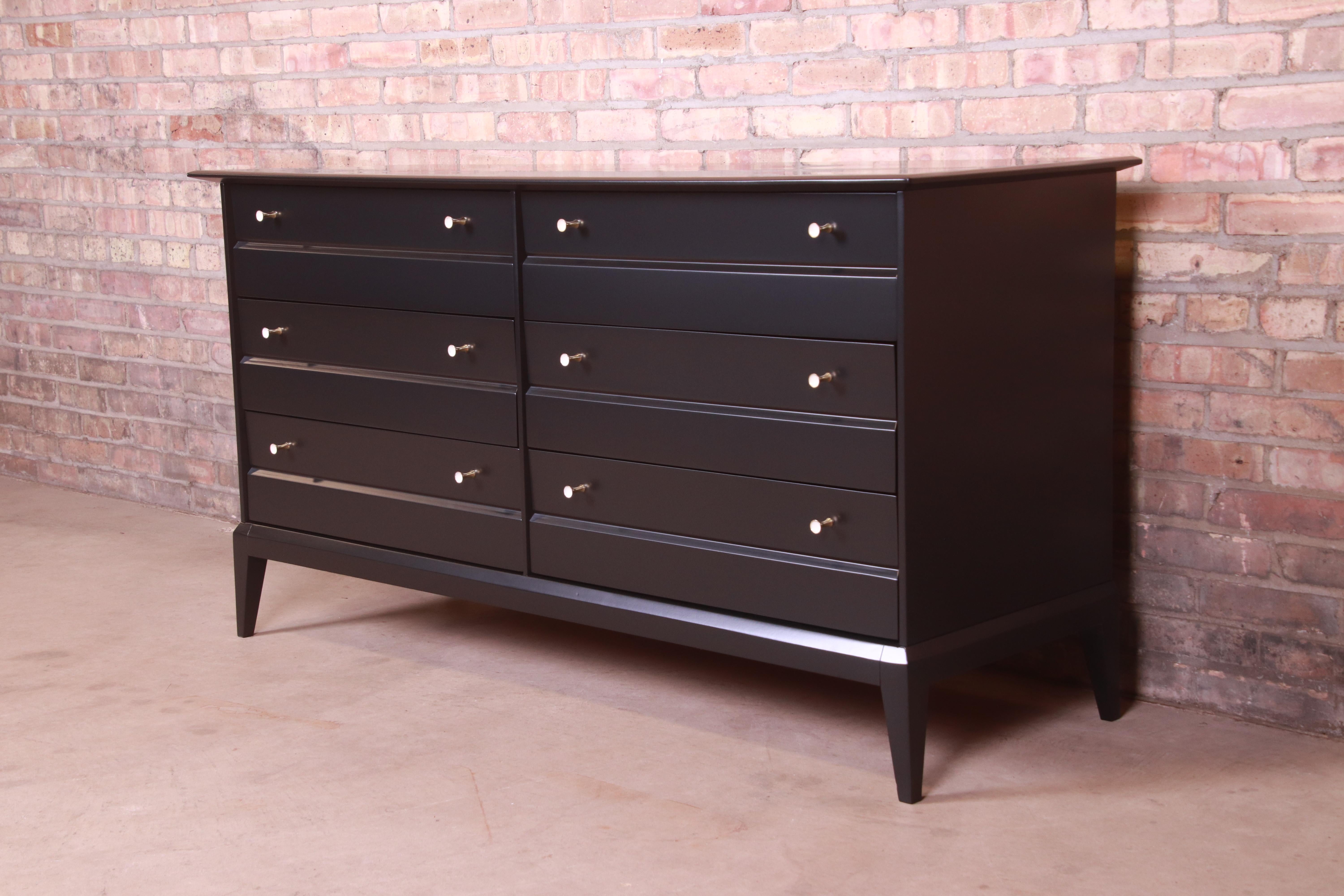 American Paul McCobb Style Black Lacquered Dresser by Heywood Wakefield, Newly Refinished