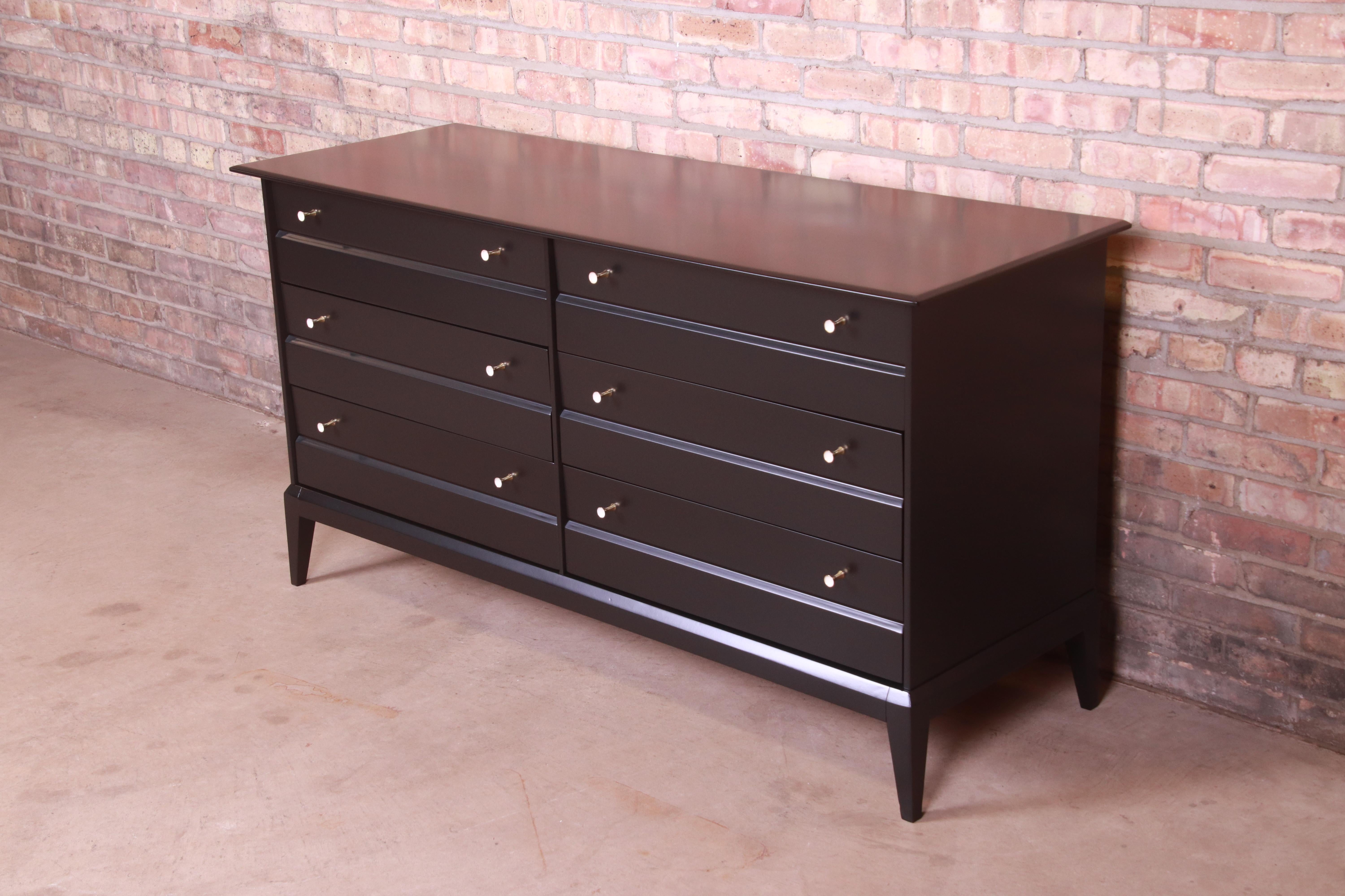 Paul McCobb Style Black Lacquered Dresser by Heywood Wakefield, Newly Refinished In Good Condition In South Bend, IN