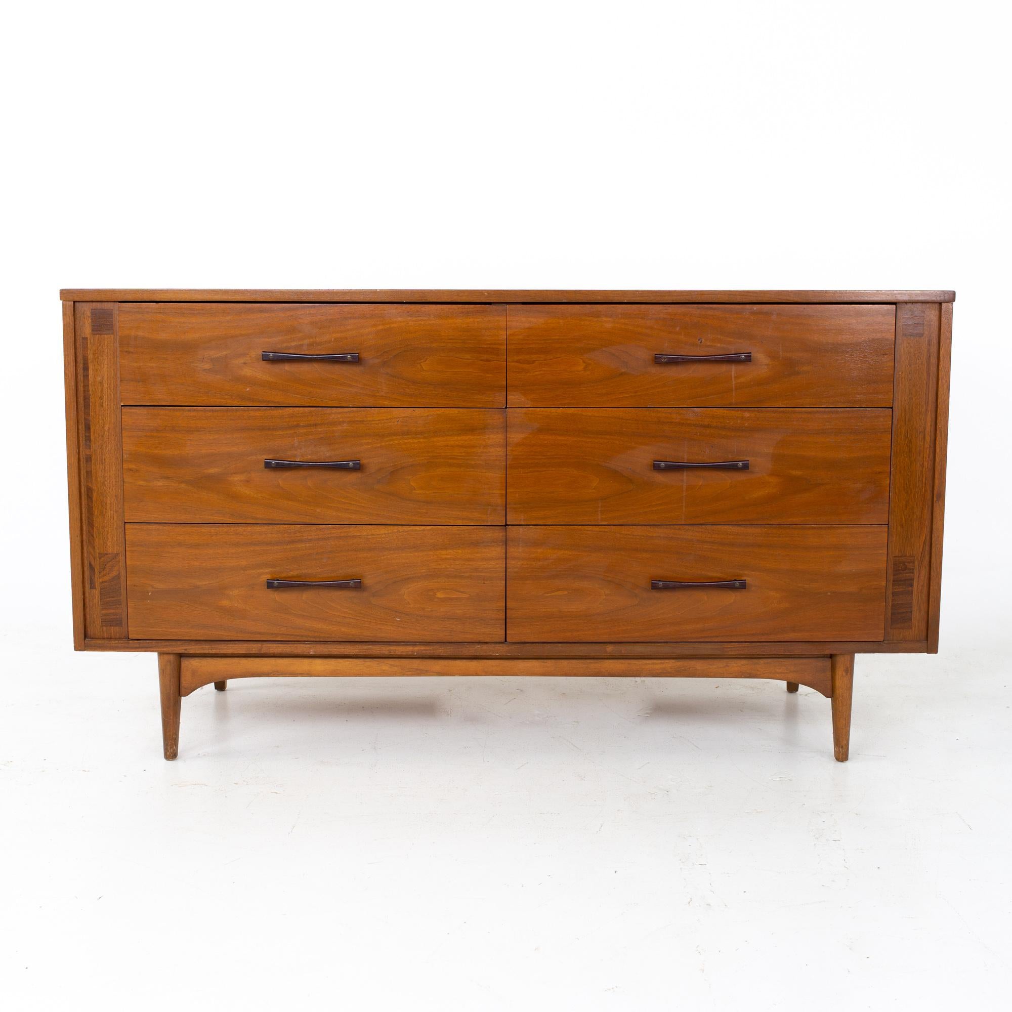 Paul McCobb Style Kroehler Mid Century Walnut and Rosewood 6 Drawer Dresser