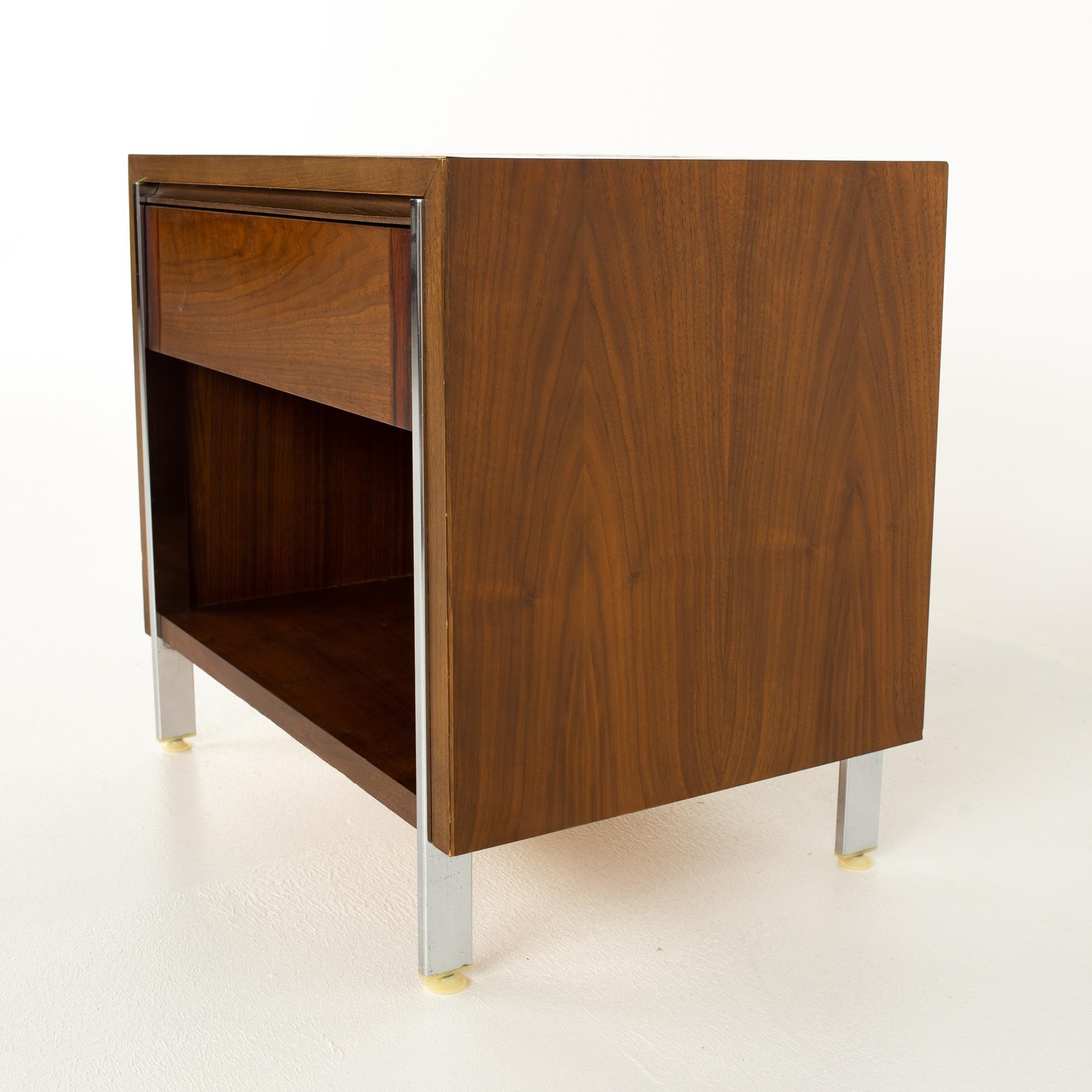 Paul McCobb Style Lane Mid Century Chrome and Walnut Nightstand In Good Condition For Sale In Countryside, IL