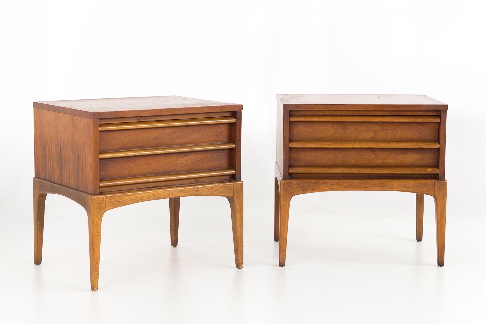 Paul McCobb style Lane Rhythm mid century 2 drawer nightstands - pair

Each nightstand measures 22.5 wide x 17.5 deep x 22.25 inches high

All pieces of furniture can be had in what we call restored vintage condition. That means the piece is