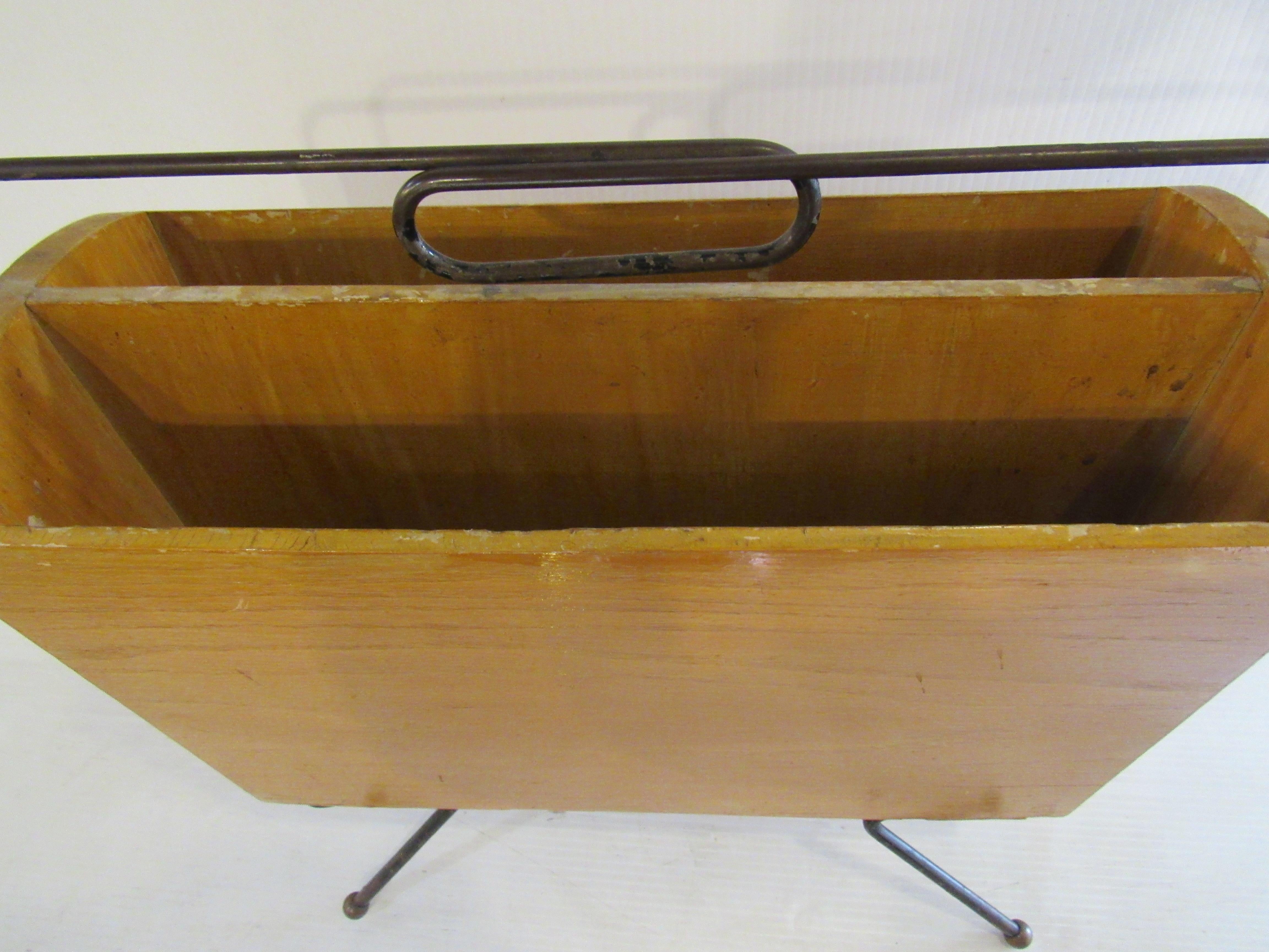 Mid-Century Modern Paul McCobb Style Magazine Rack