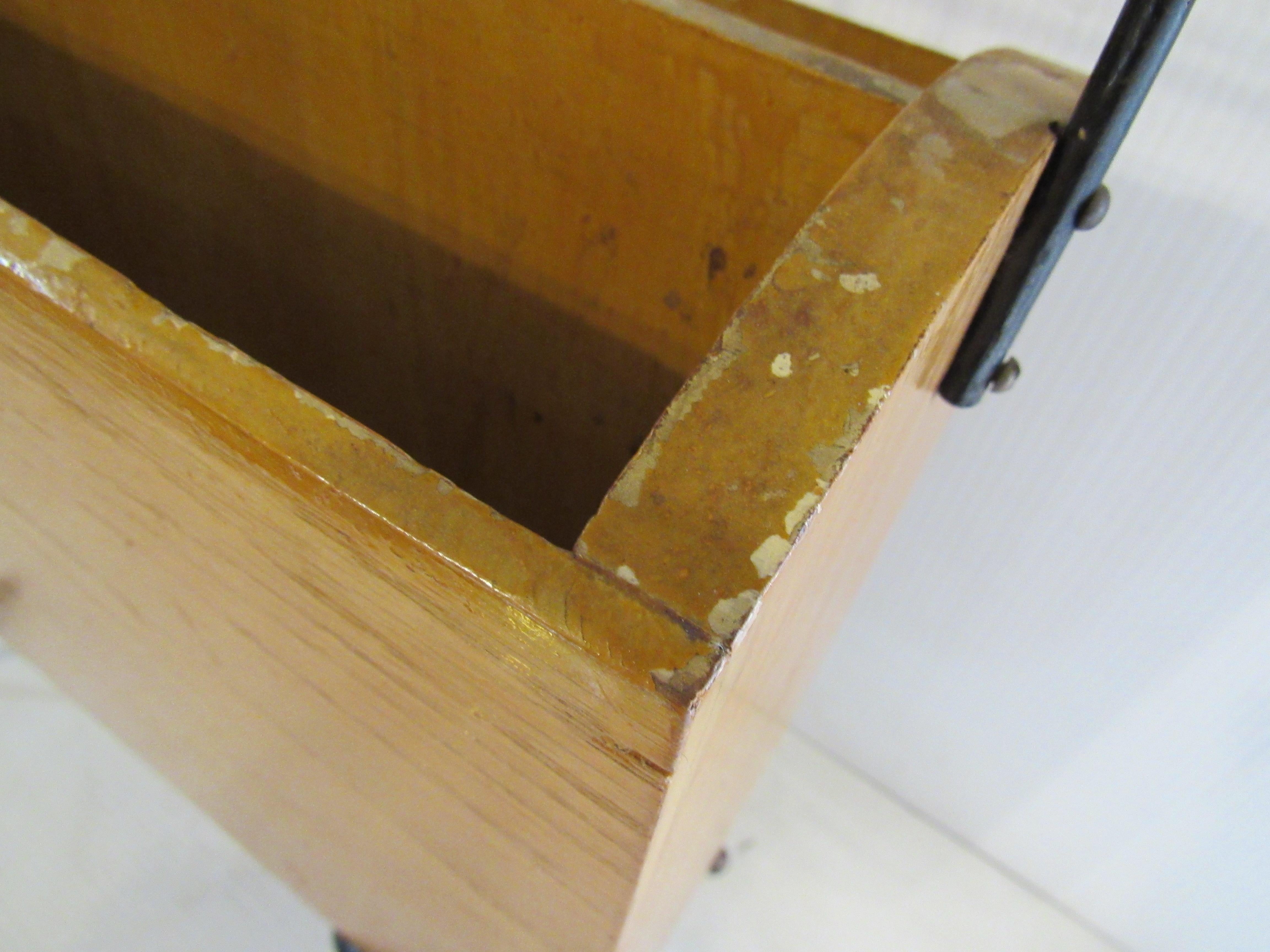 Mid-20th Century Paul McCobb Style Magazine Rack