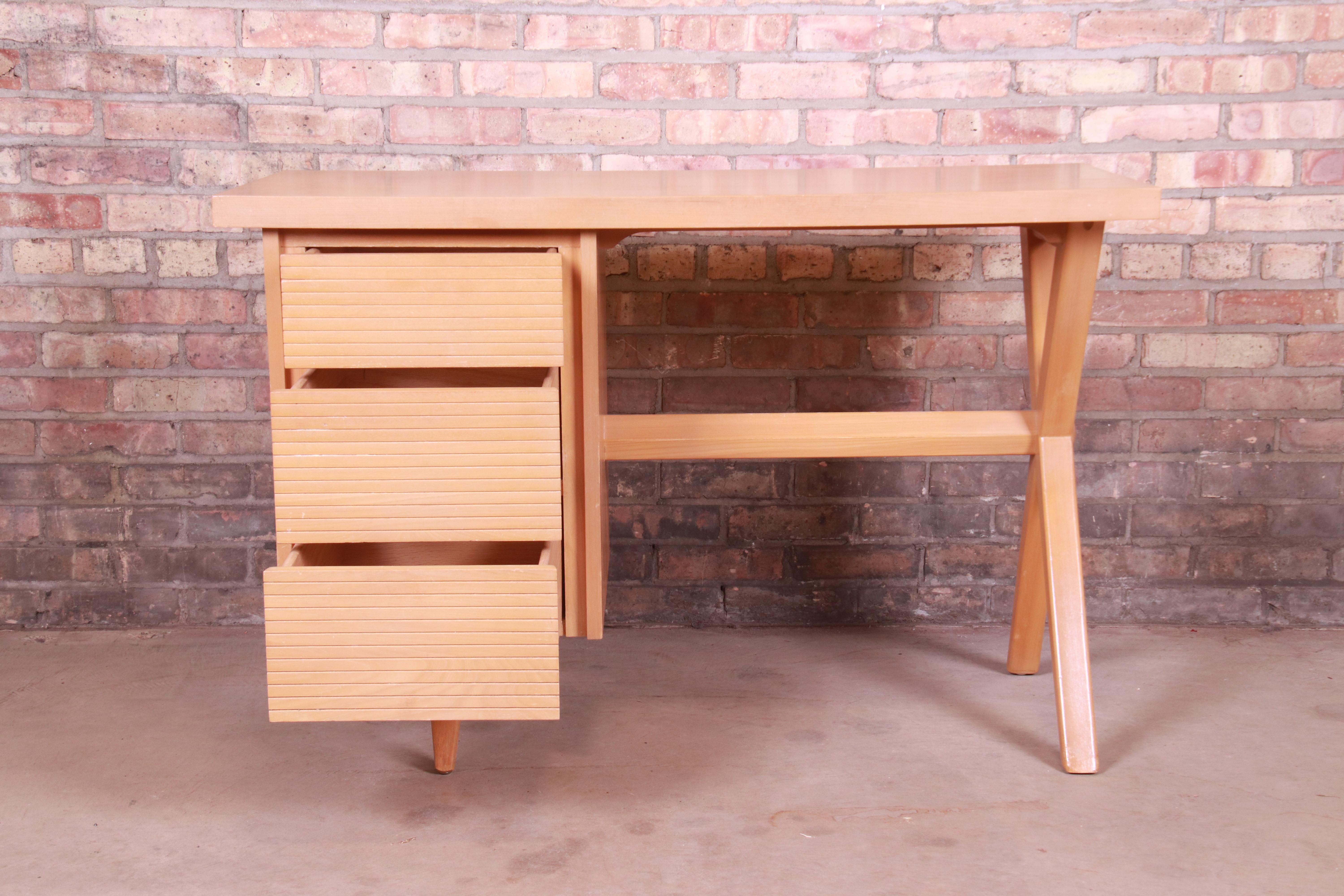 Paul McCobb Style Mid-Century Modern Maple Desk and Chair, 1950s 6