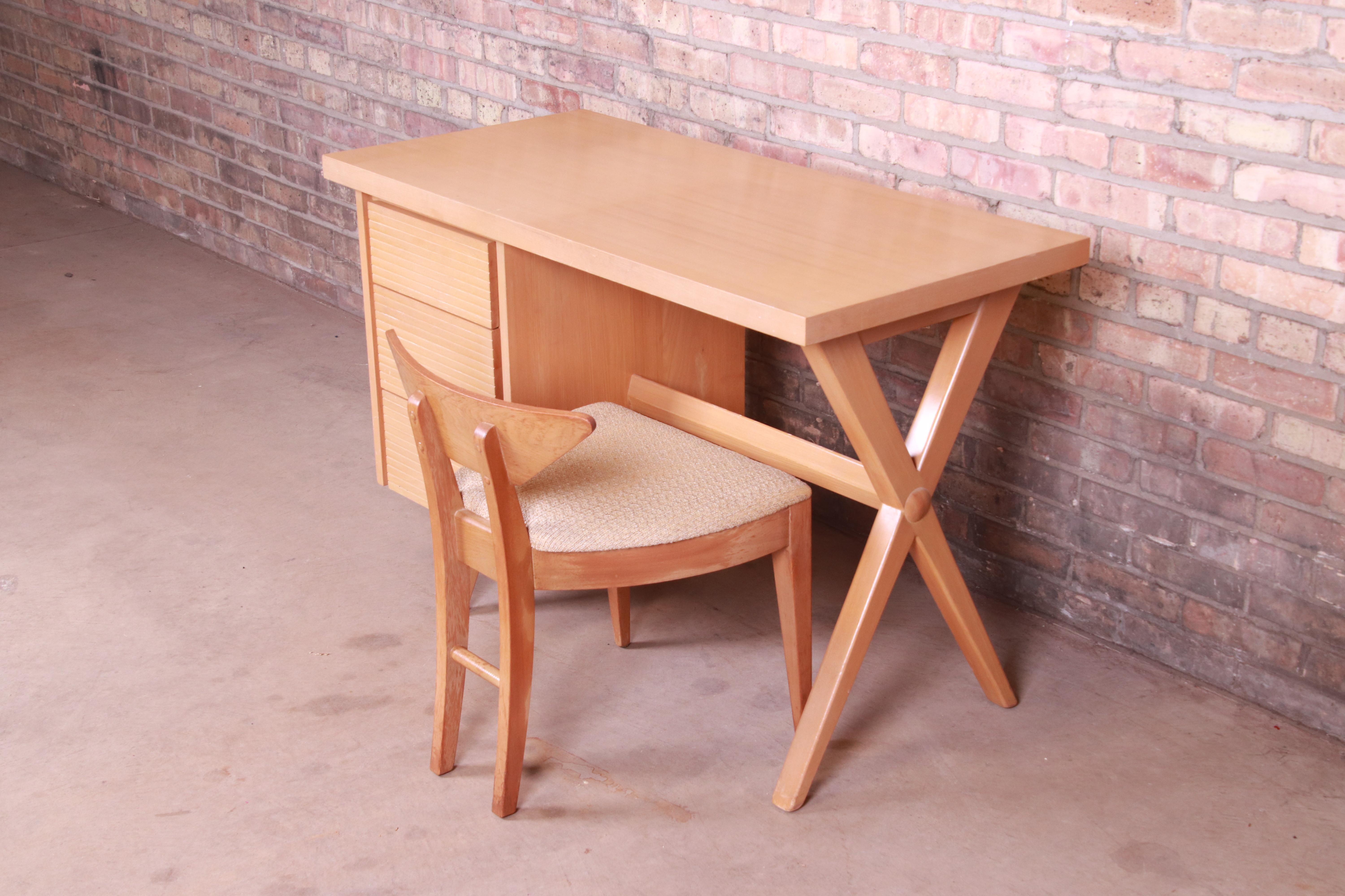 American Paul McCobb Style Mid-Century Modern Maple Desk and Chair, 1950s