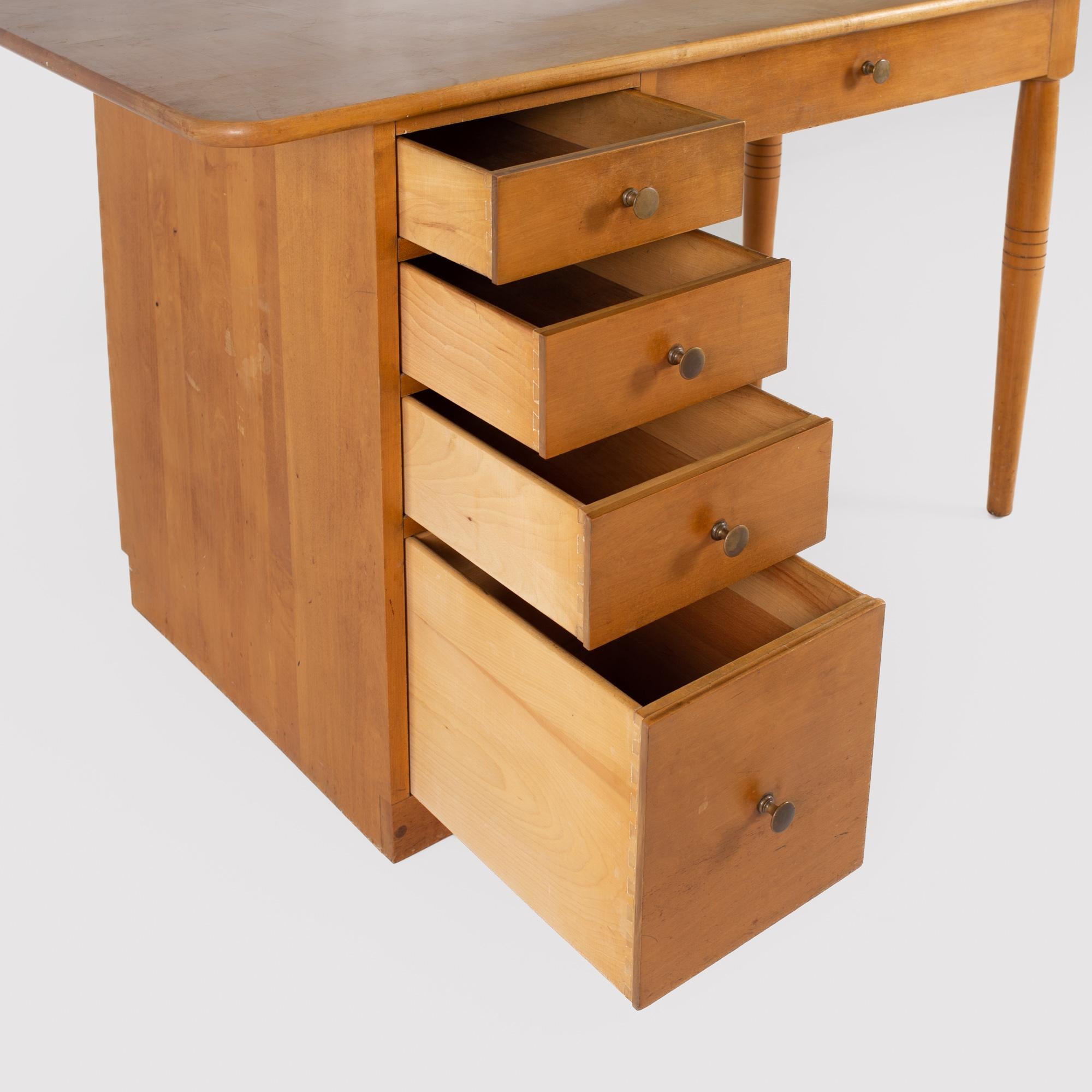 Schreibtisch aus Whitney-Birkenholz im Paul McCobb-Stil aus der Mitte des Jahrhunderts im Angebot 1