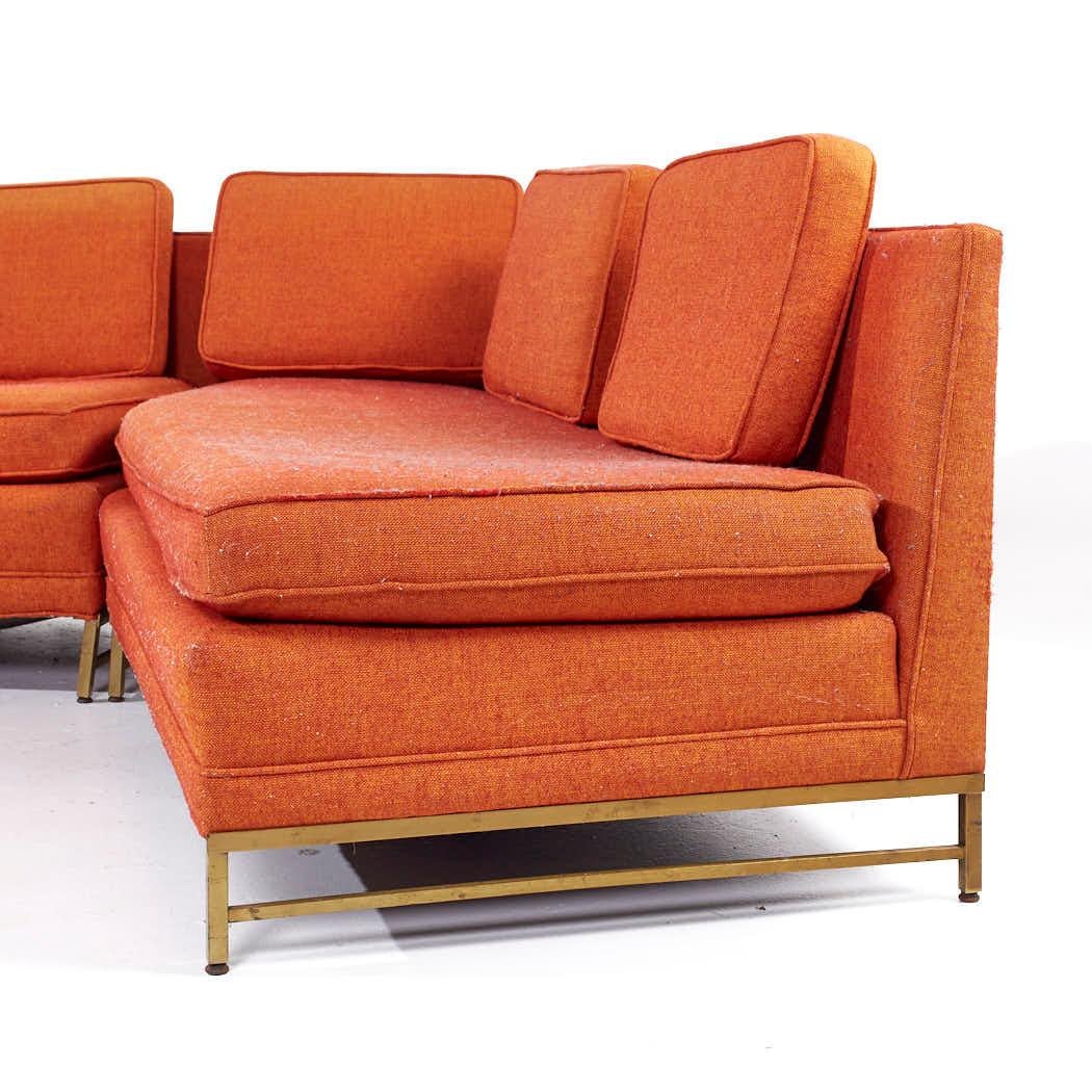 Paul McCobb Style Rowe Mid Century Brass Sectional Sofa (Ende des 20. Jahrhunderts) im Angebot