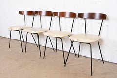 Chaises de salle à manger de style Paul McCobb en noyer et fer par Clifford Pascoe, restaurées