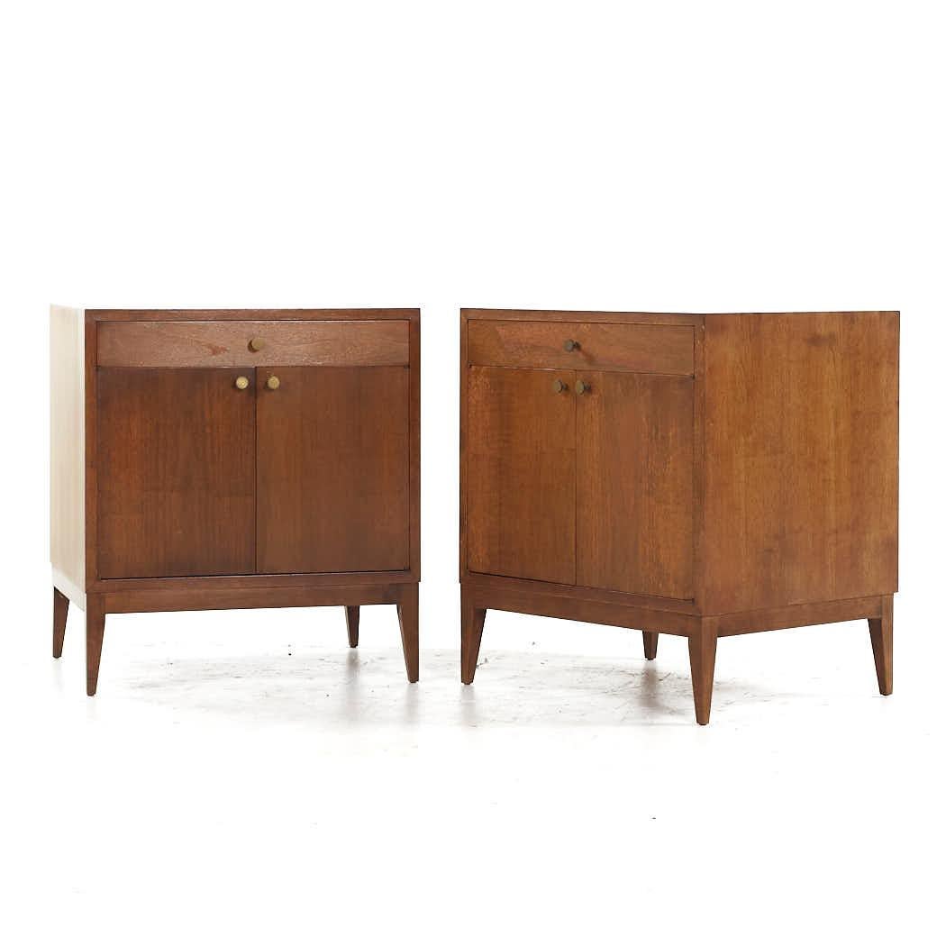 Mid-Century Modern Paul McCobb Style West Michigan Mid Century Walnut and Brass Nightstands - Pair For Sale