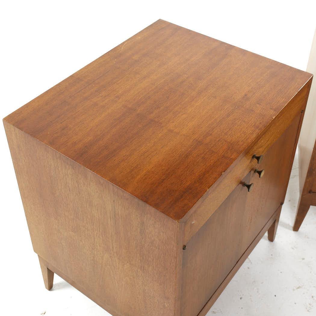 Paul McCobb Style West Michigan Mid Century Walnut and Brass Nightstands - Pair For Sale 1