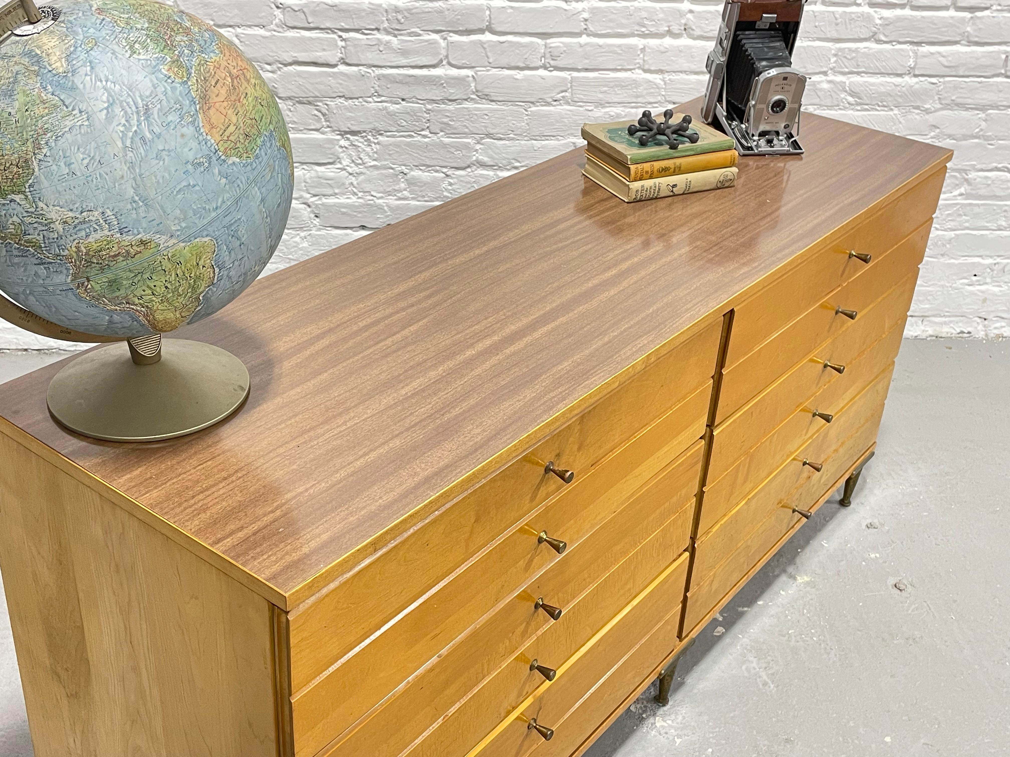 Paul McCobb Styled Mid-Century Modern Double Dresser / Credenza For Sale 10