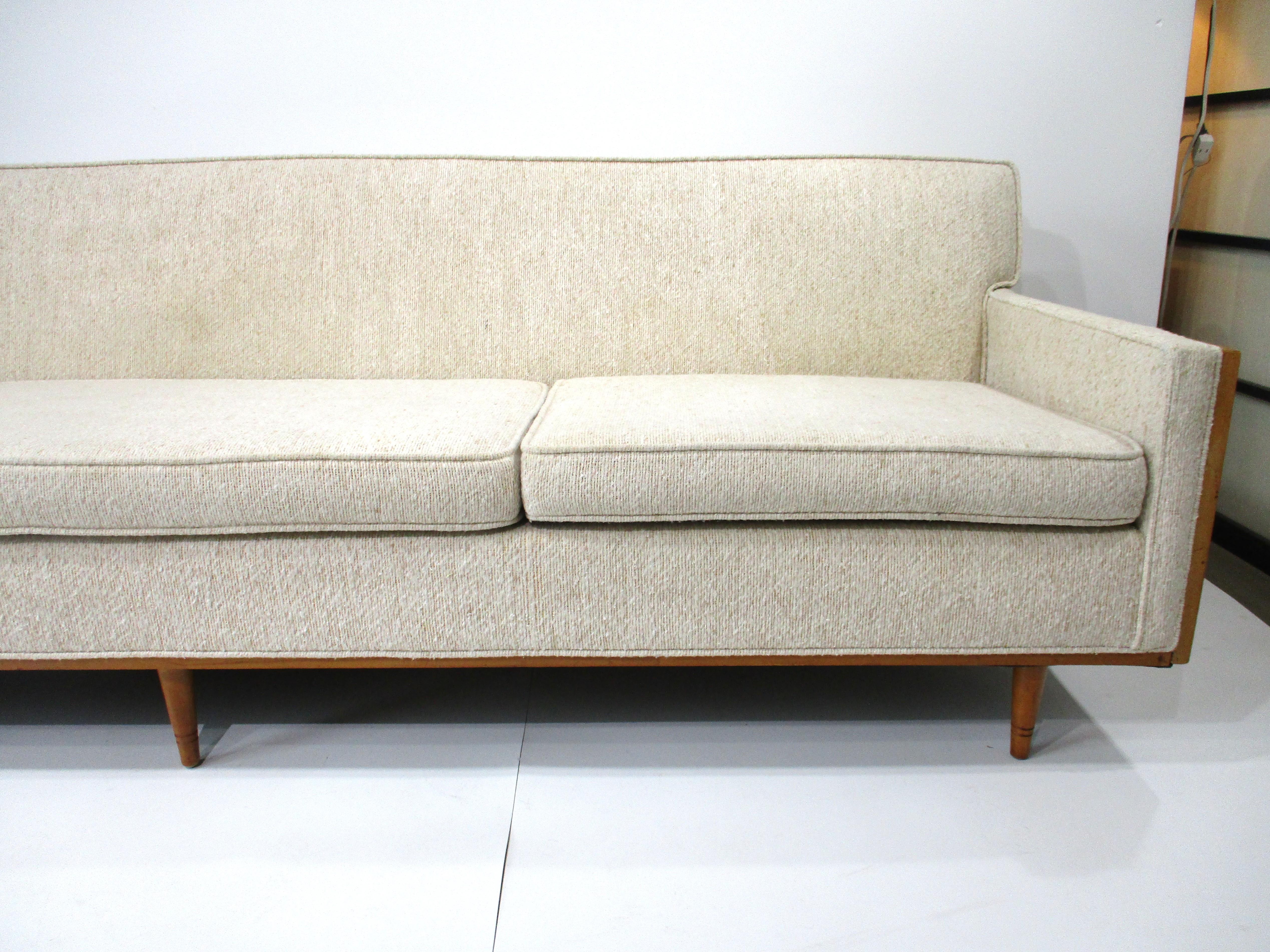 Paul McCobb Styled Mid Century Sofa In Good Condition For Sale In Cincinnati, OH