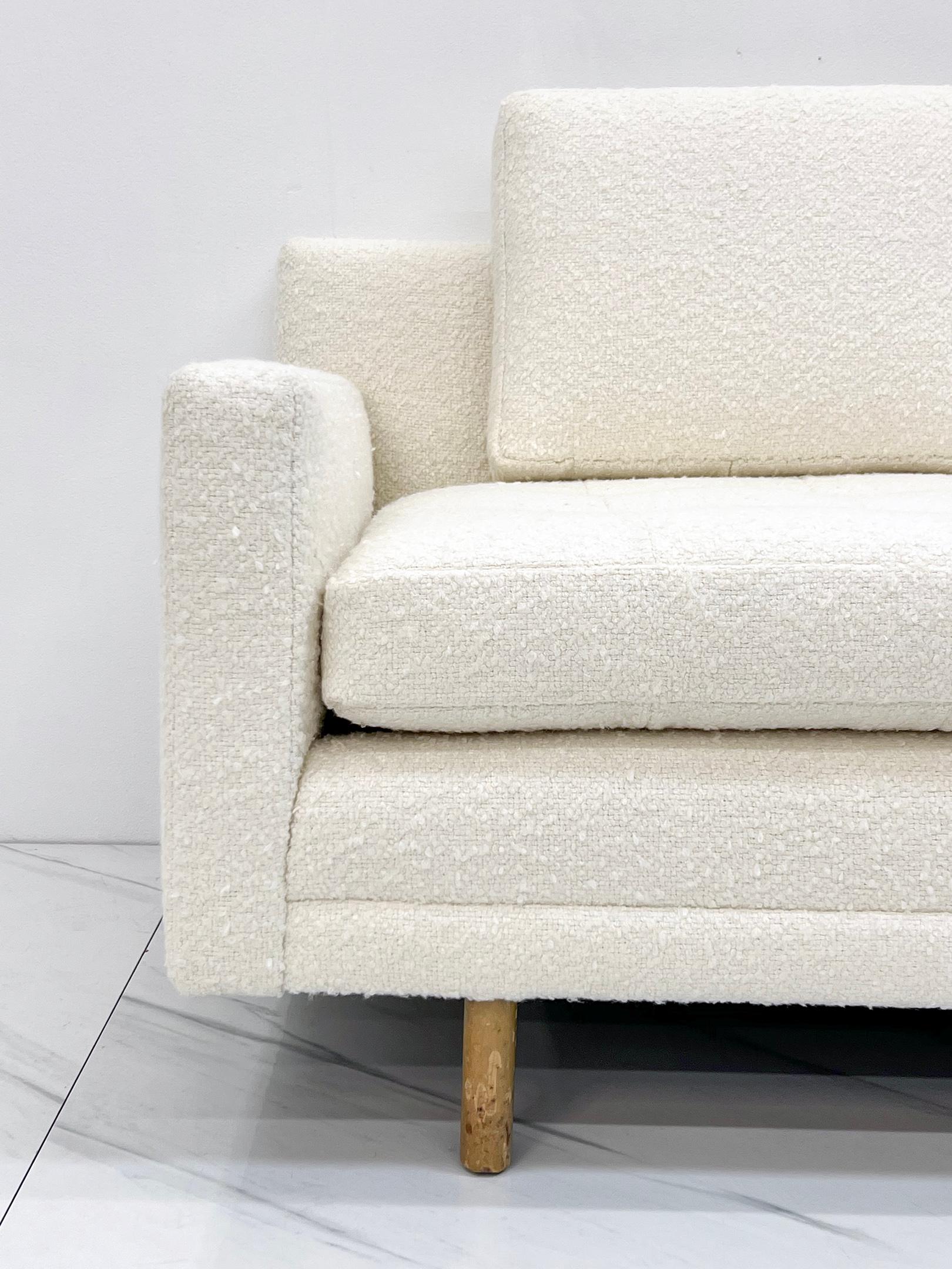 Paul McCobb Tuxedo Sofa in White Boucle, Directional, 1960's In Good Condition For Sale In Culver City, CA