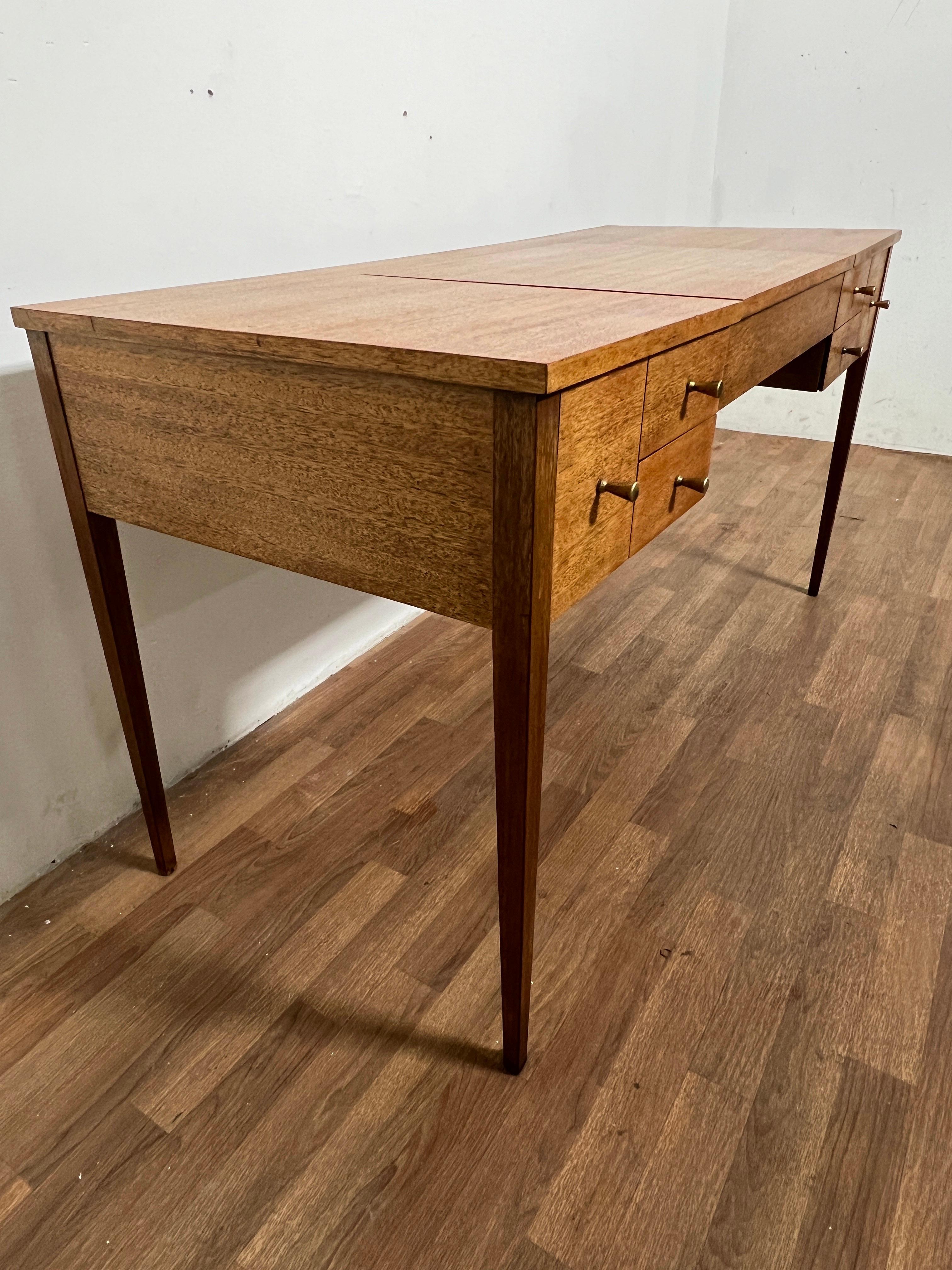 Paul McCobb Vanity Table for Calvin, Irwin Collection, Circa 1950s For Sale 3