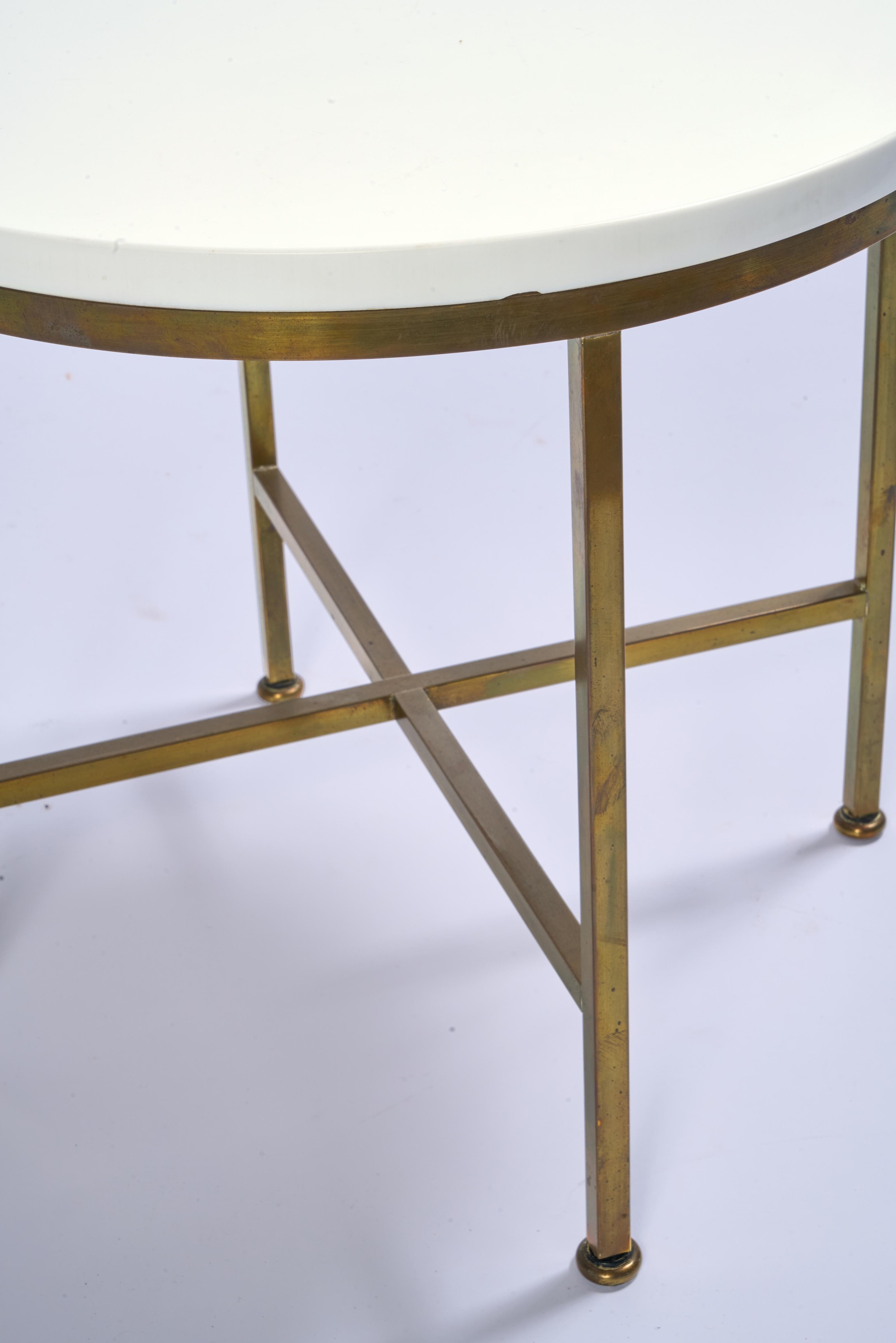 Paul McCobb Vitrolite Round Brass Tables, a Pair Bon état - En vente à Greensboro, NC