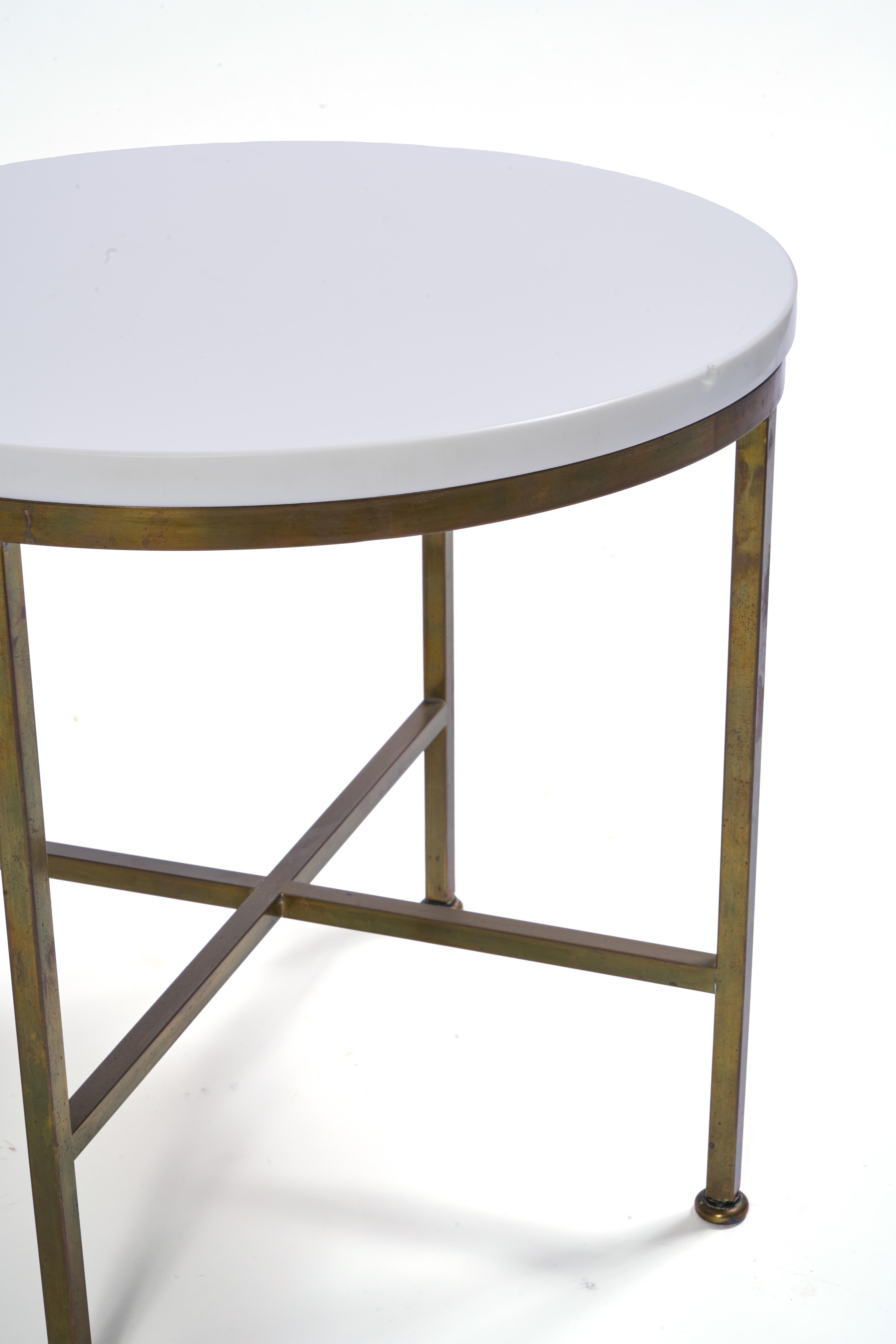 Laiton Paul McCobb Vitrolite Round Brass Tables, a Pair en vente