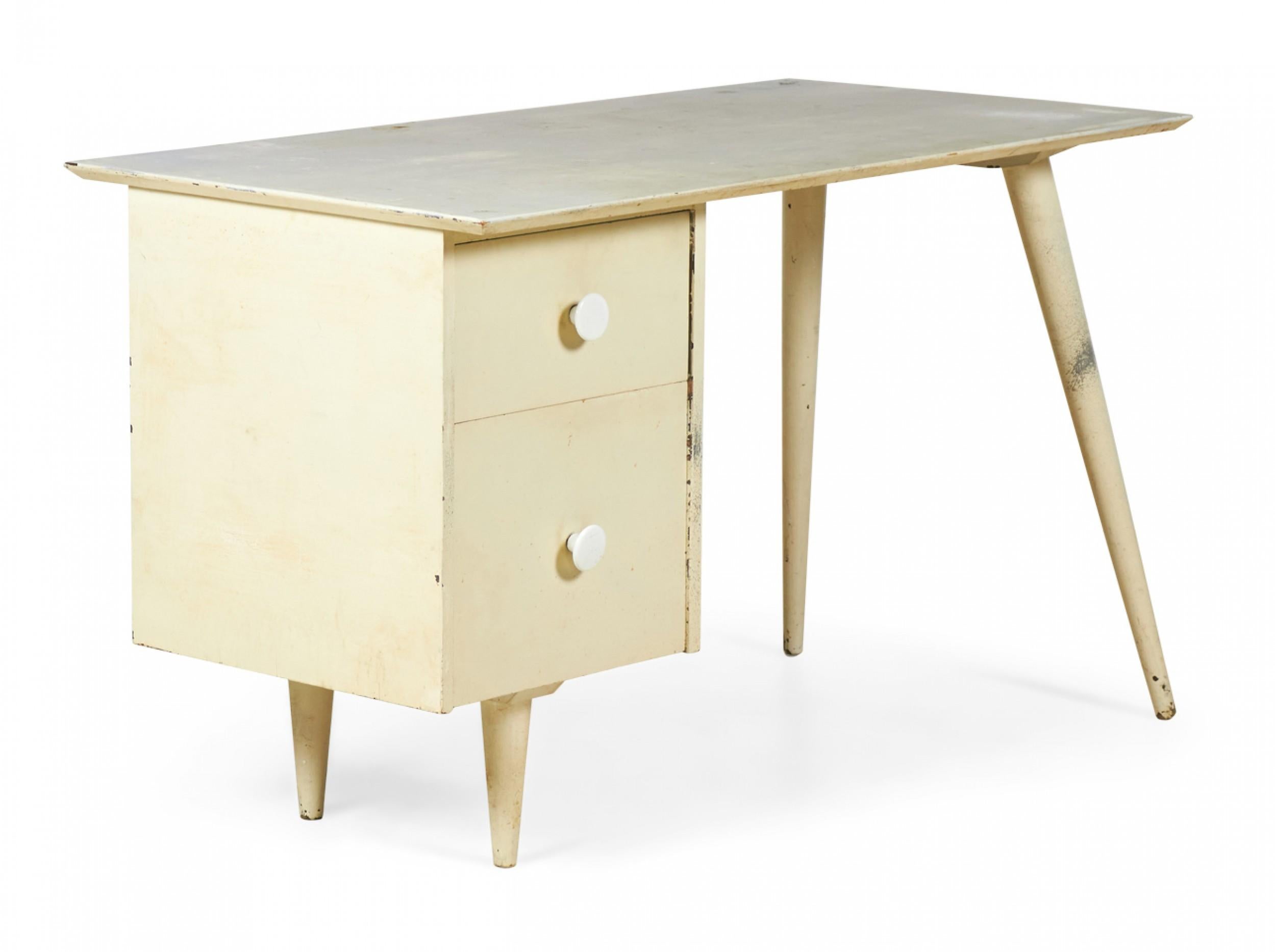 20th Century Paul McCobb White Finish Wooden Student Desk 'Model 1560' For Sale