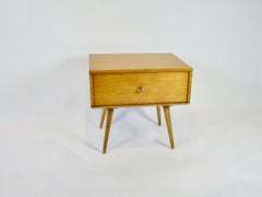 Paul McCobb Winchendon Planner Group table de chevet ou d'appoint sur banc