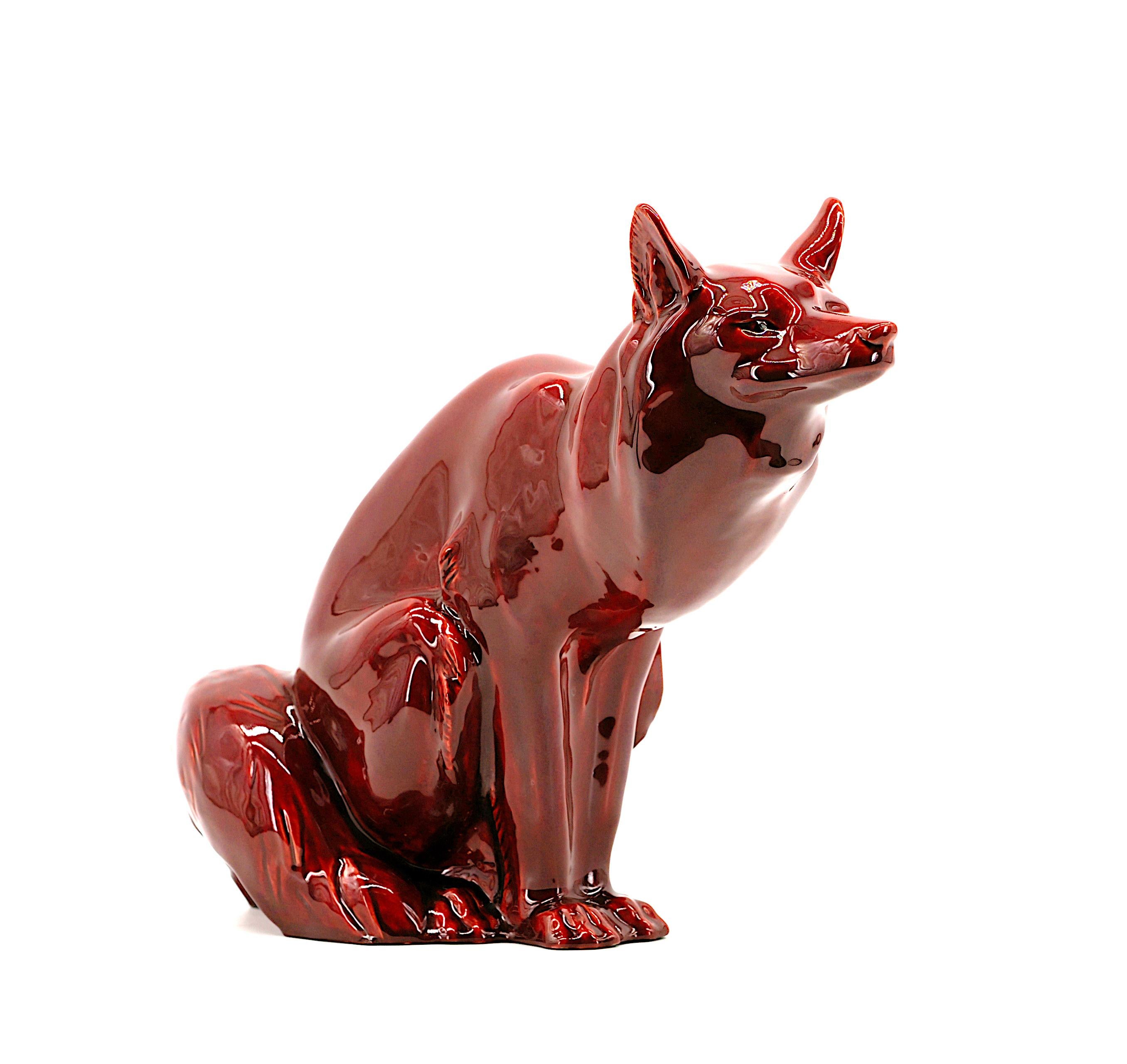 Französischer Art-D�éco-Steinzeugfuchs von Paul MILET, 8, rue Troyon, Sèvres, Frankreich, 1920er Jahre. Höhe: 25 cm, Breite: 35 cm, Tiefe: 13,5 cm. Der Zustand ist ausgezeichnet. Unter dem Sockel gestempelt 