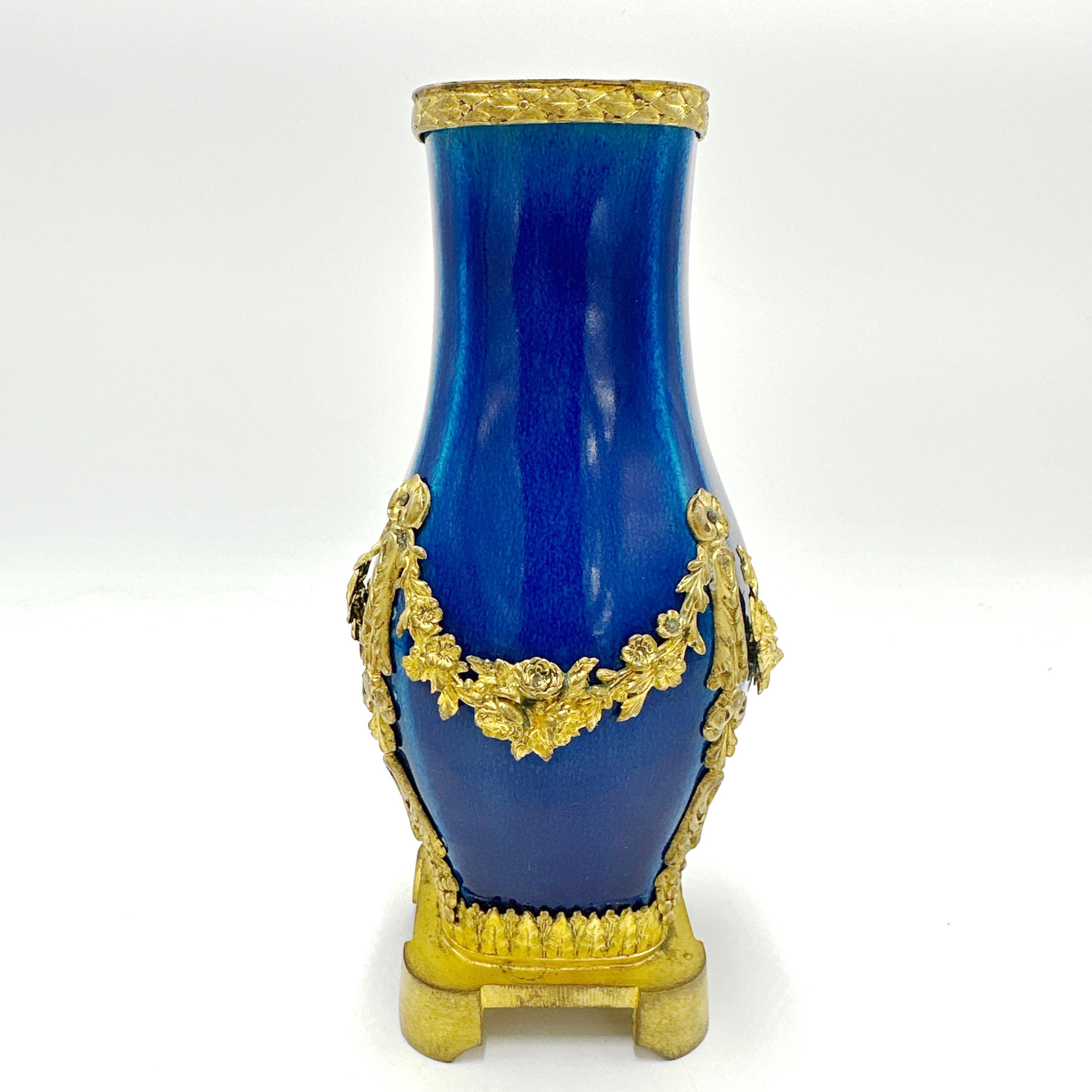 Vaso francese in stile Sèvres Luigi XVI firmato Paul Milet. Inizio del XX secolo in vendita 5