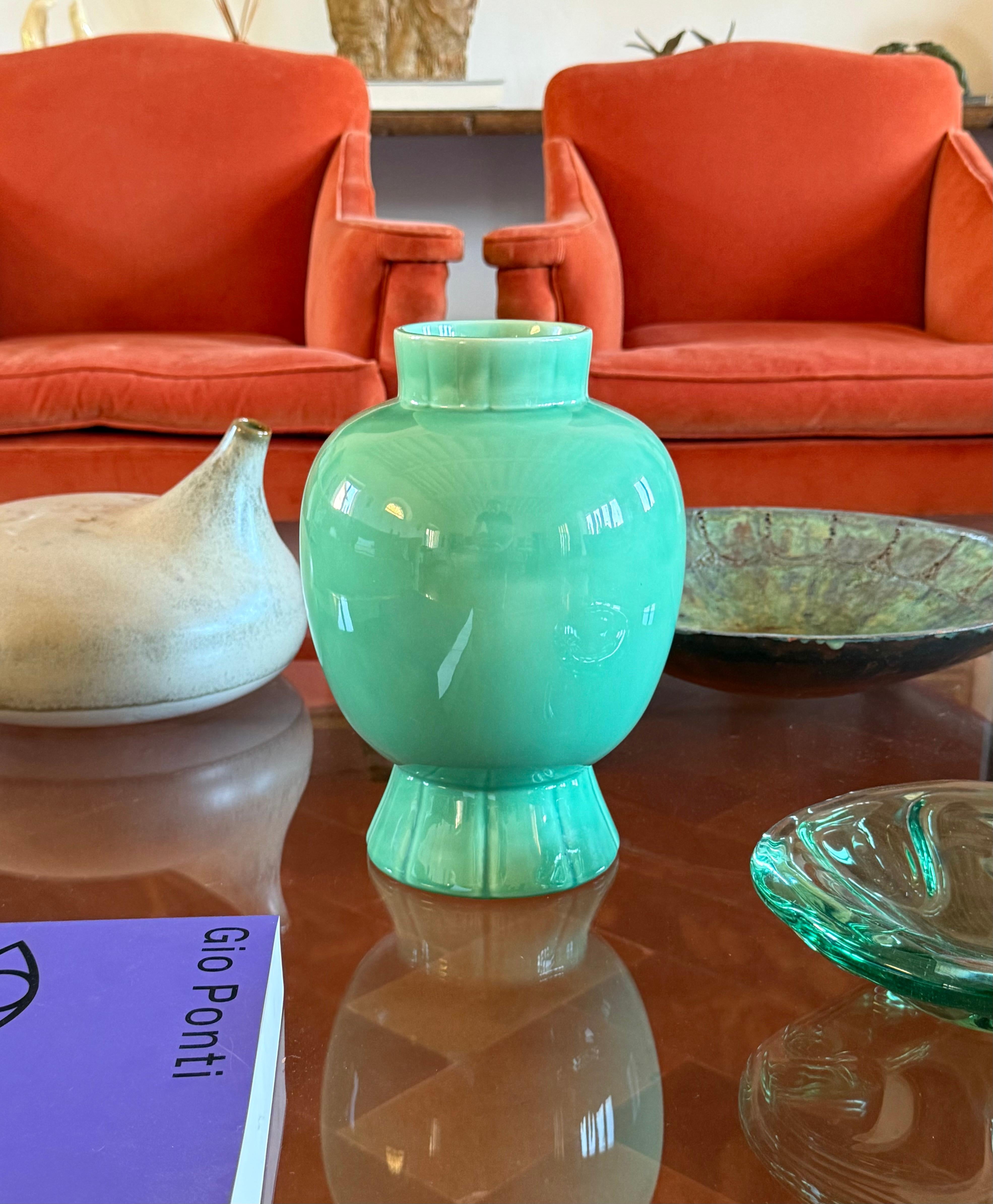 Paul Millet, jarrón Art Déco de cerámica verde, Sevres Francia Años 30 French en venta
