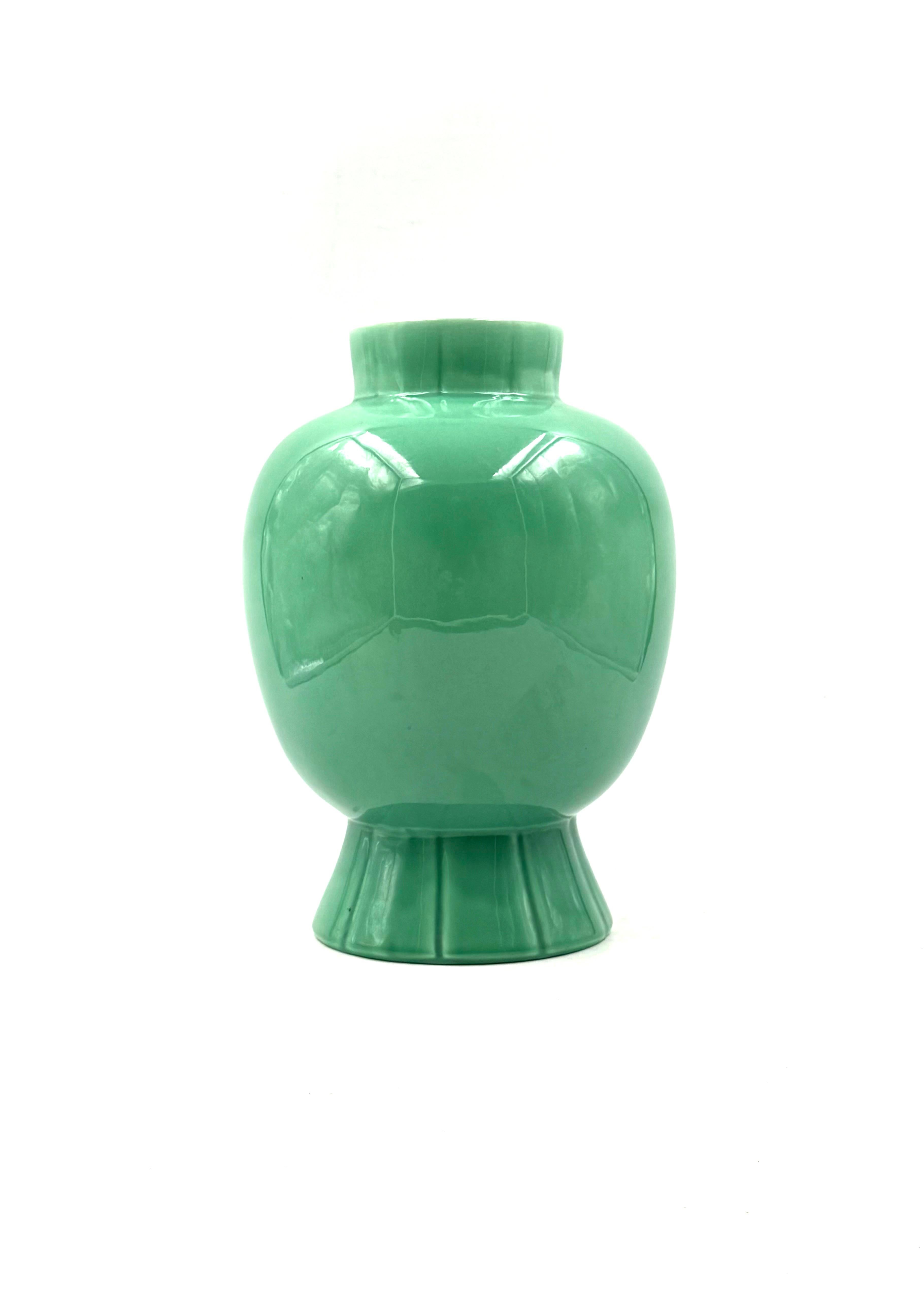 Paul Millet, jarrón Art Déco de cerámica verde, Sevres Francia Años 30 en Excelente estado para la venta en Firenze, IT