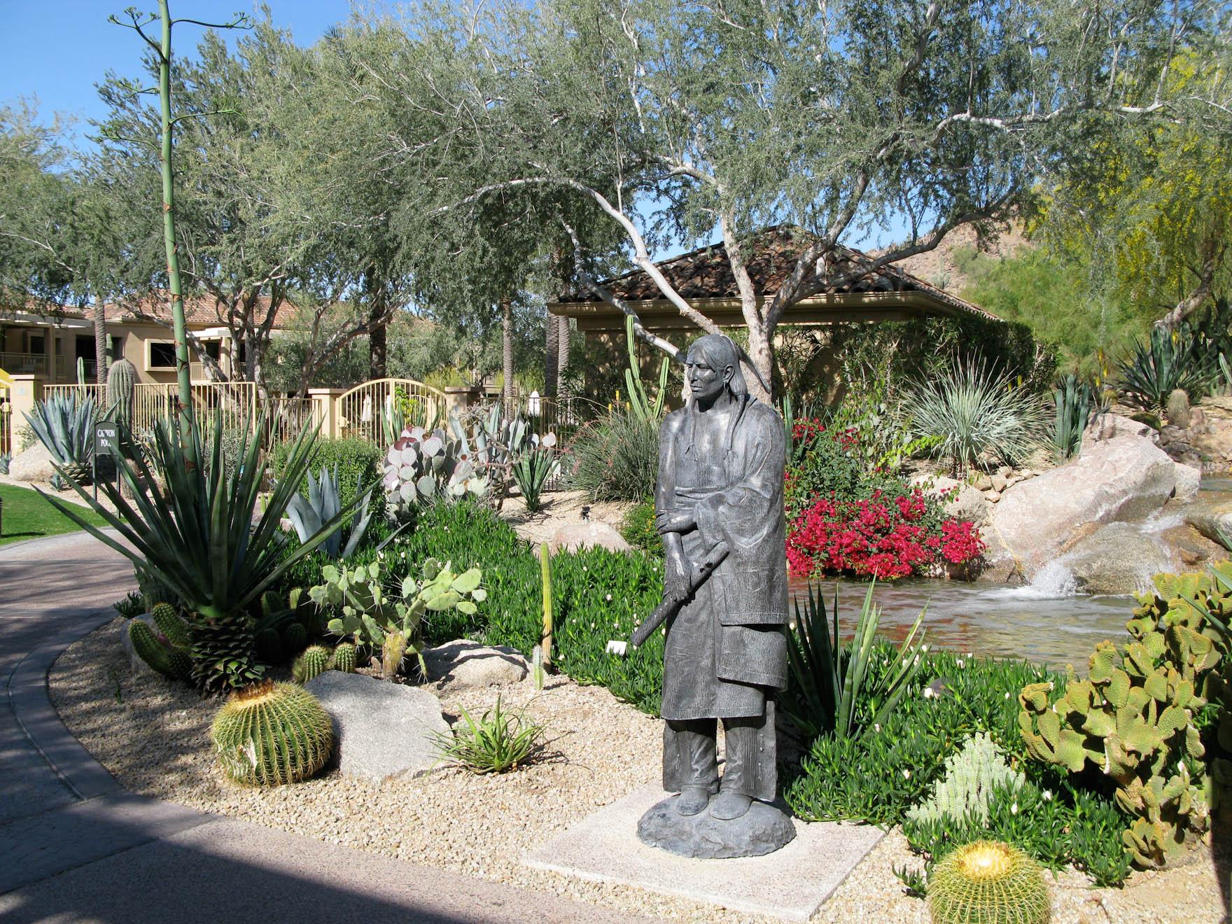 Aspettando il suo amante, scultura in bronzo di Paul Moore, flauto dei nativi americani in vendita 4
