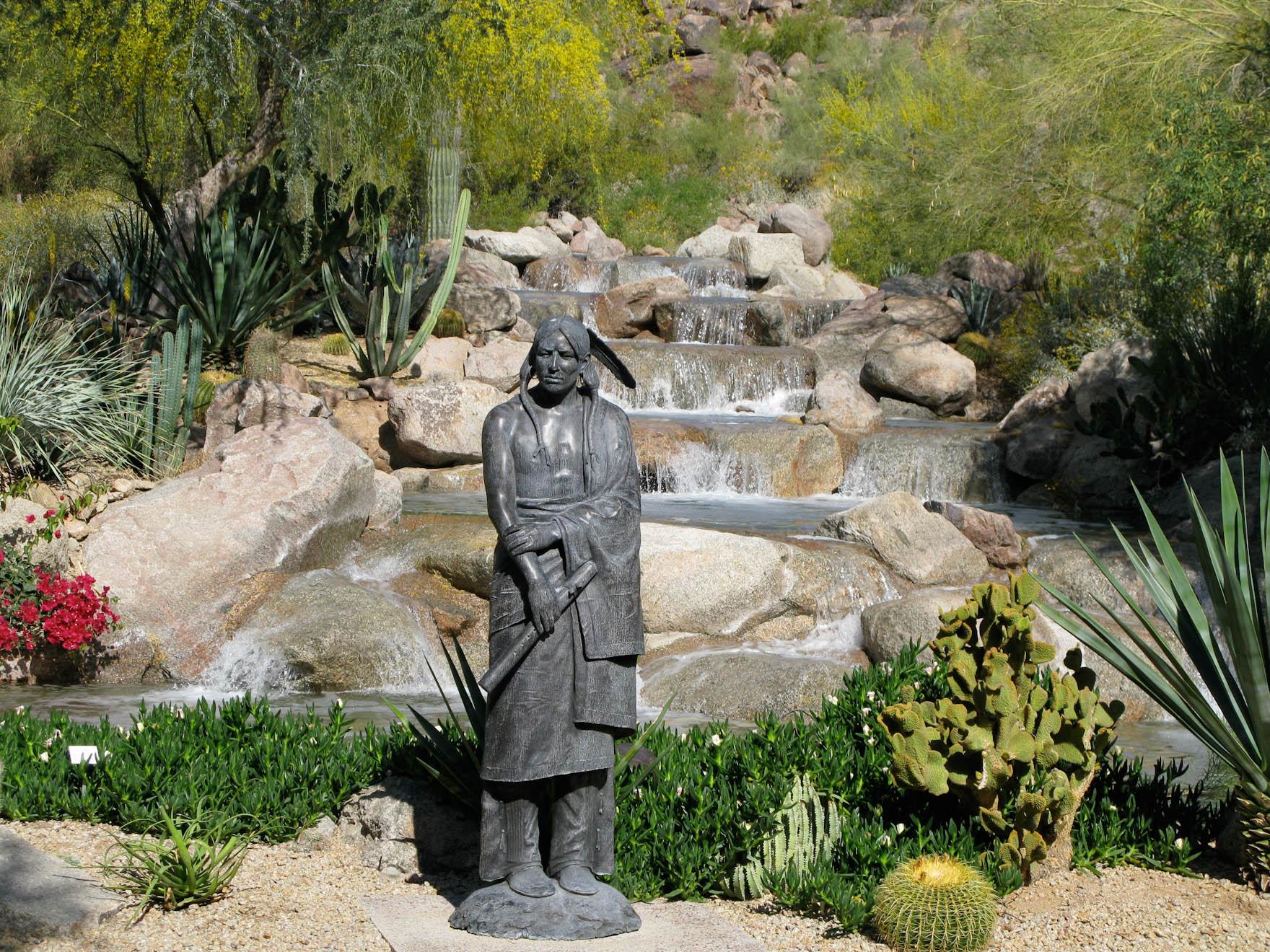 Aspettando il suo amante, scultura in bronzo di Paul Moore, flauto dei nativi americani in vendita 6