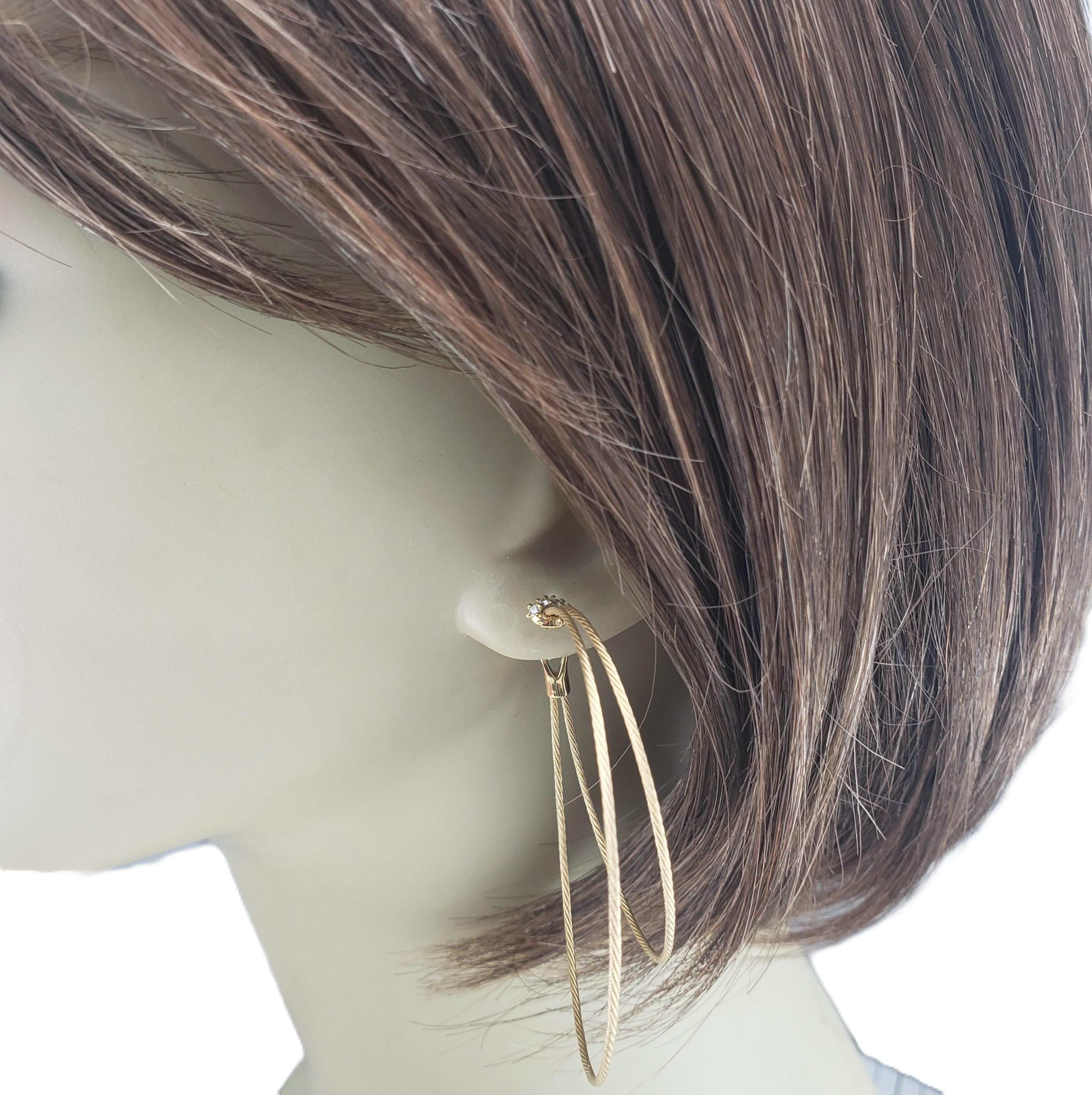 Paul Morelli 18K Yellow Gold and Diamond Double Unity Hoop Earrings #22957 For Sale 4