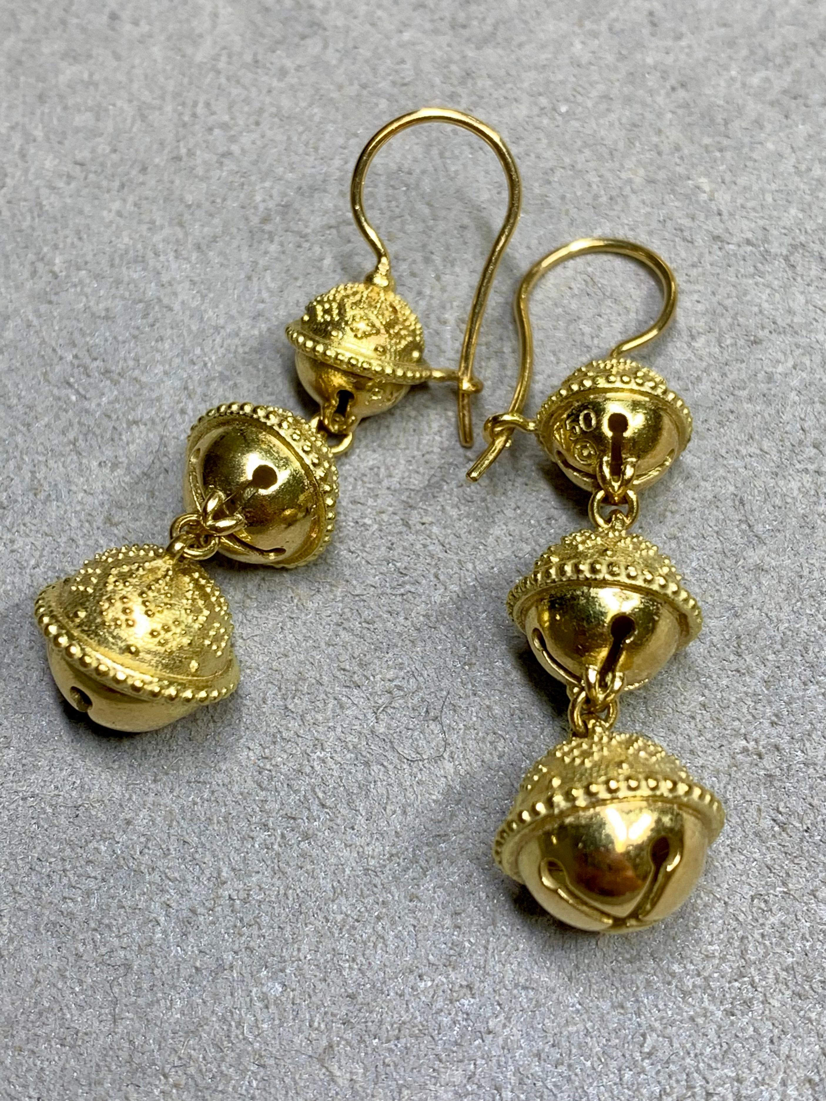Paul Morelli 18K Yellow Gold Meditation Triple Bell Drop Earrings In Excellent Condition In Winter Springs, FL