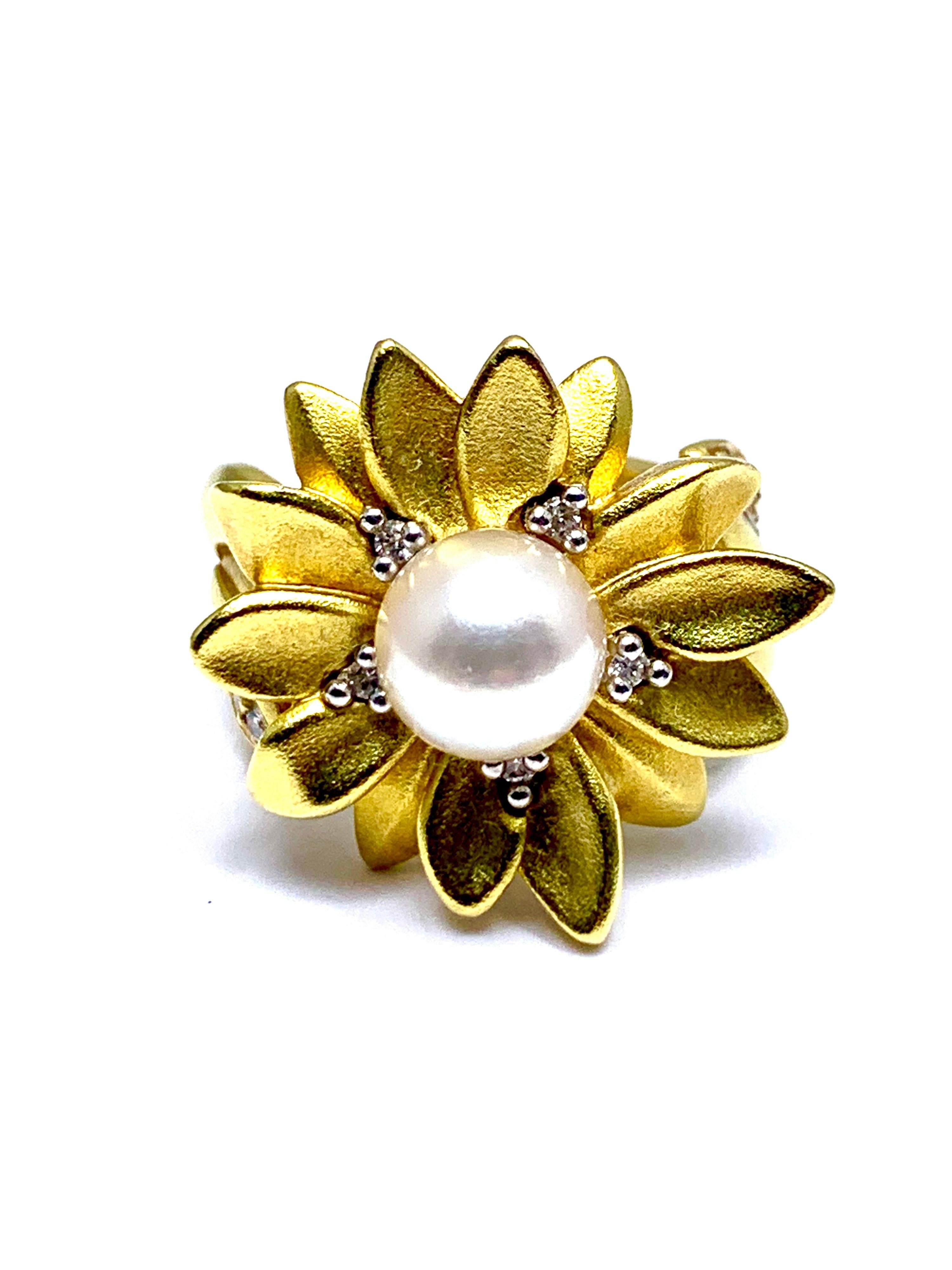 Modern Paul Morelli Cultured Pearl and Diamond 18 Karat Daisy Flower Ring