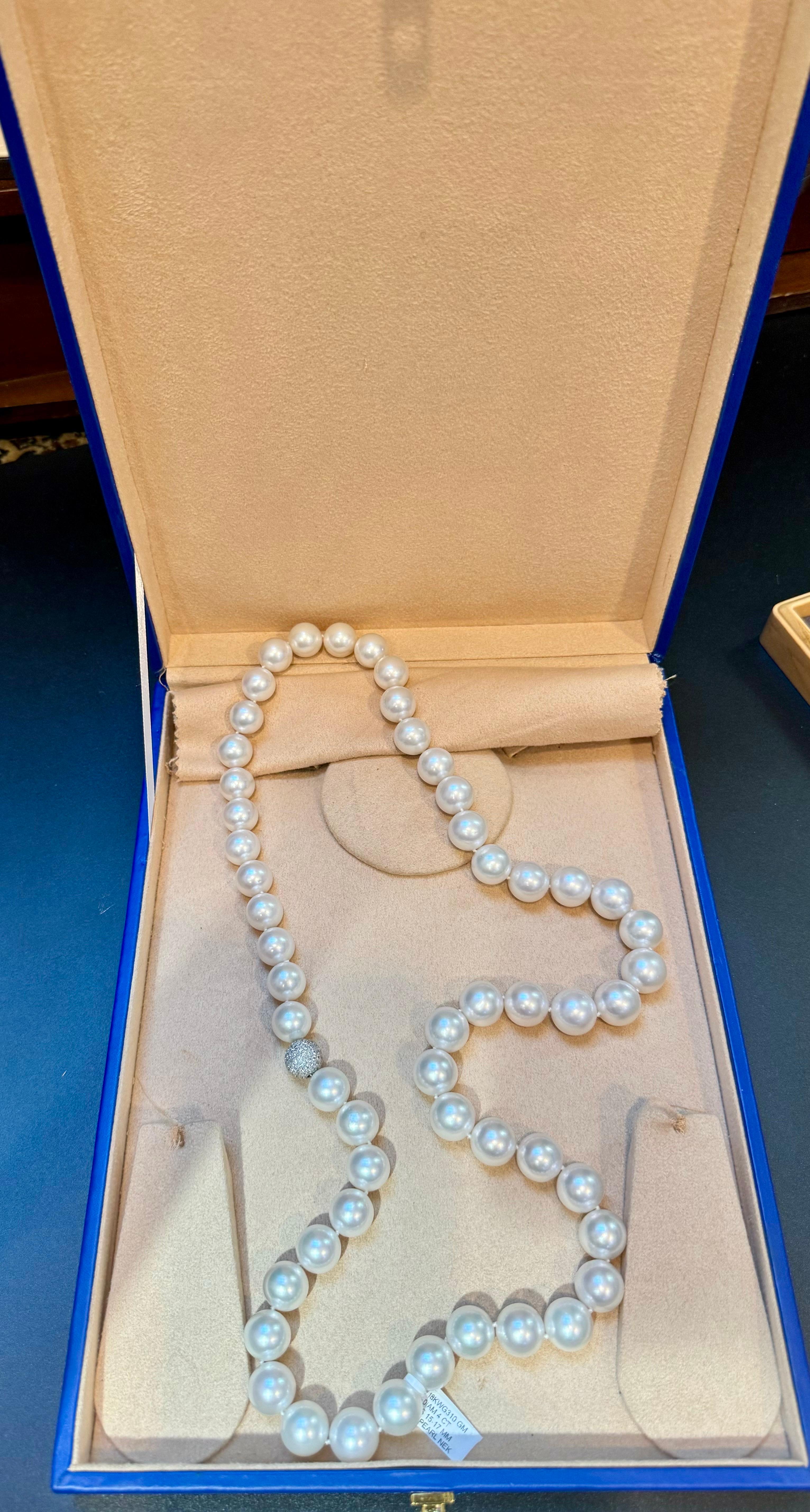 Paul Morelli  Collier Opéra avec perles des mers du Sud sans défaut et 4 ct de diamants 36 