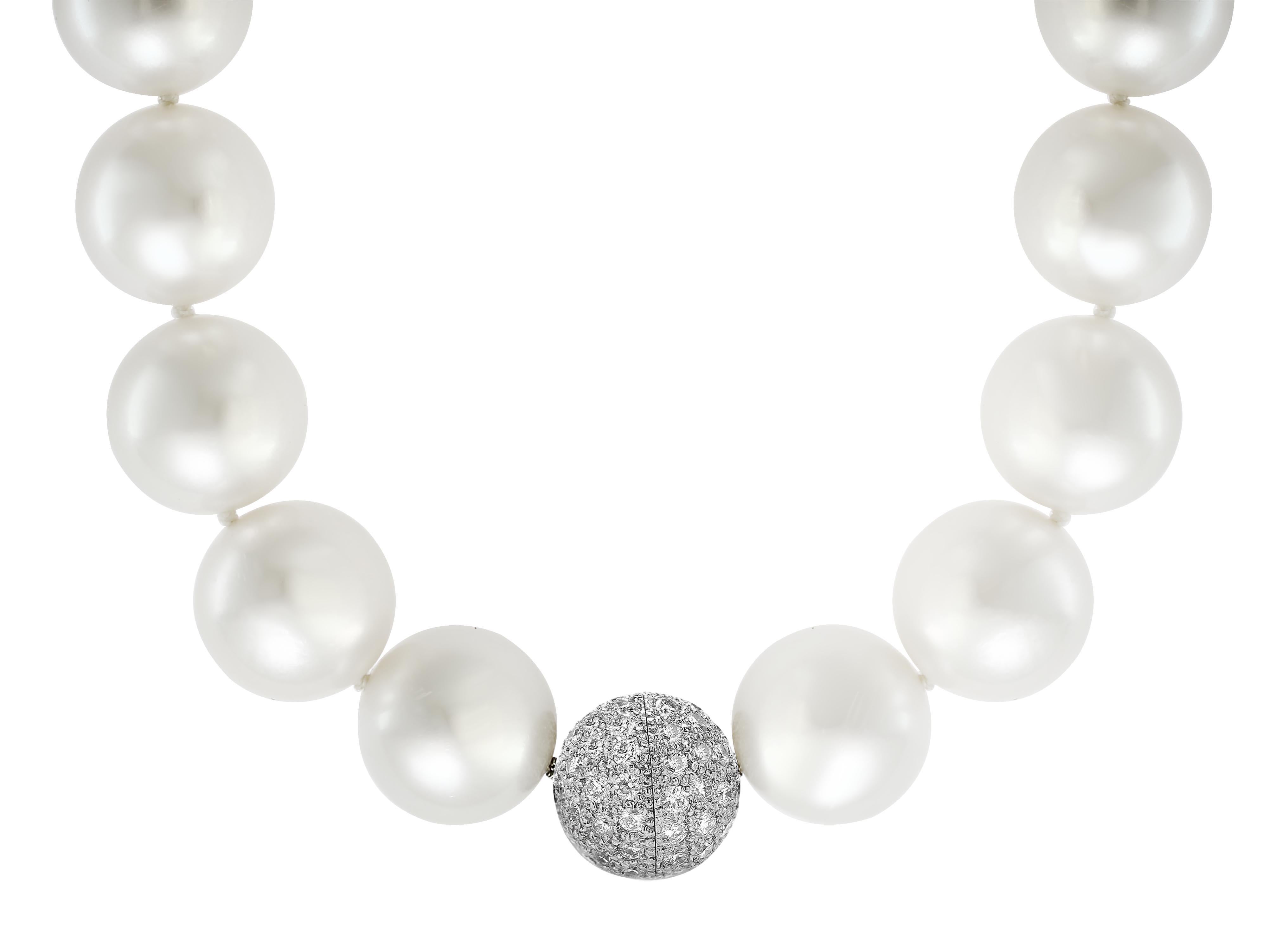  Designer Paul Morelli 15-17mm Perle des mers du sud &  4 Ct Diamond  Fermoir à bille, collier de 36 pouces de long.
Collier exclusif, de très haute qualité, unique en son genre. Les perles ne présentent aucune imperfection. Il est impeccable
Pièce