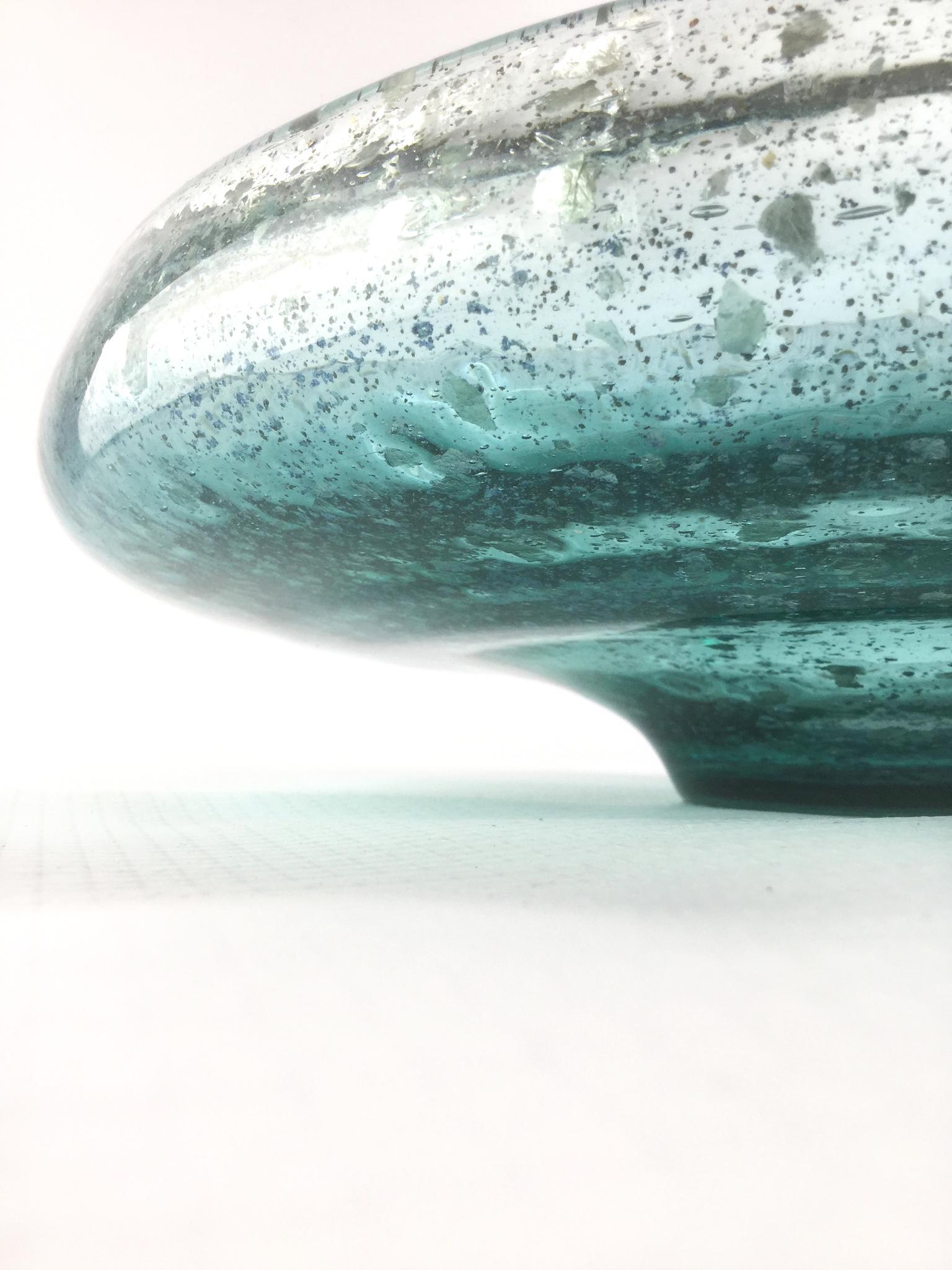 1920s Art Nouveau Hand-Blown Glass Fruit Bowl by Paul Nicolas Nancy France In Good Condition For Sale In London, GB