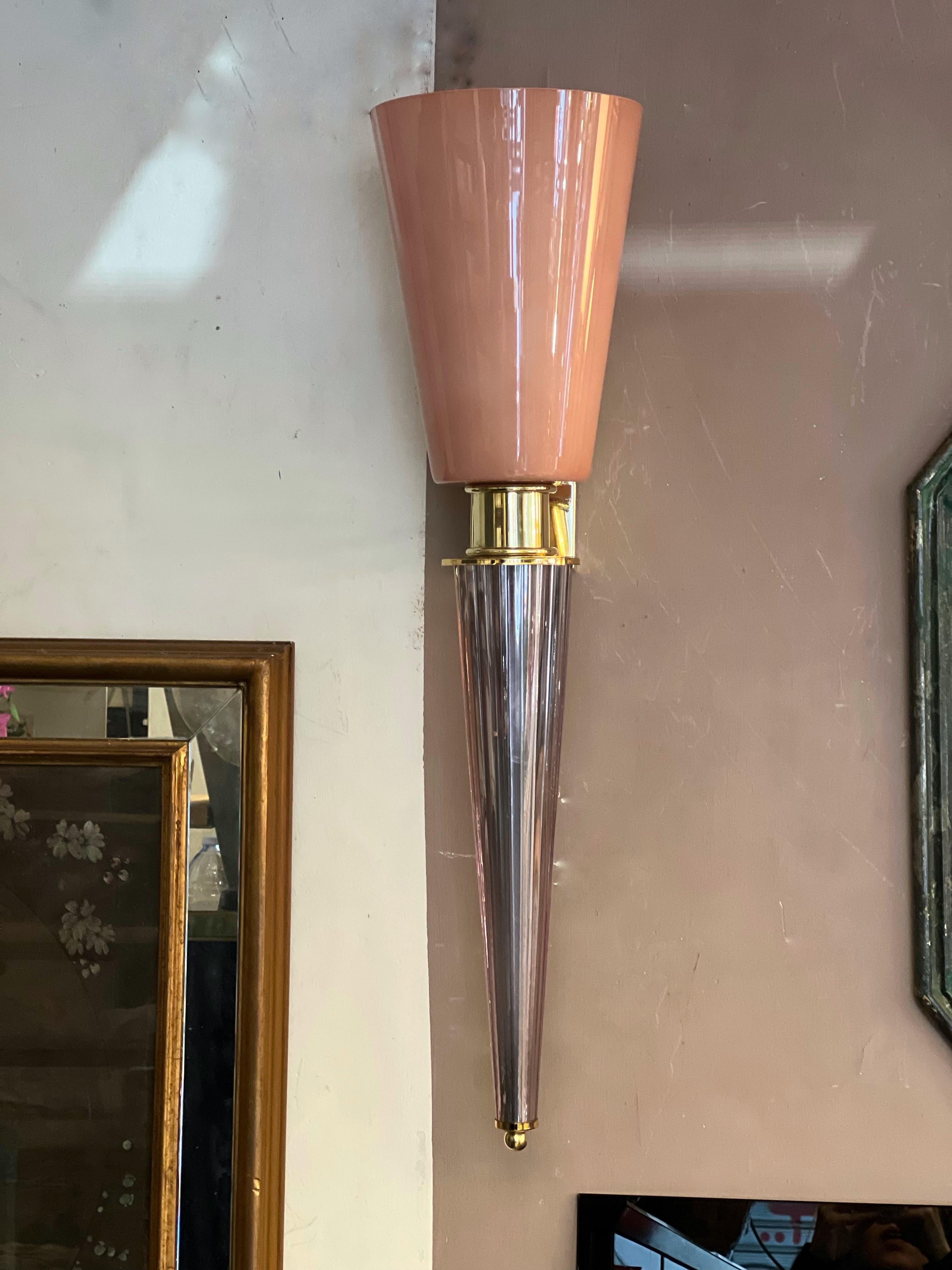 PAUL - Paar rosa konische Art-Déco-Wandleuchter aus Murano, Messingbeschlägen, 1940er Jahre im Angebot 3