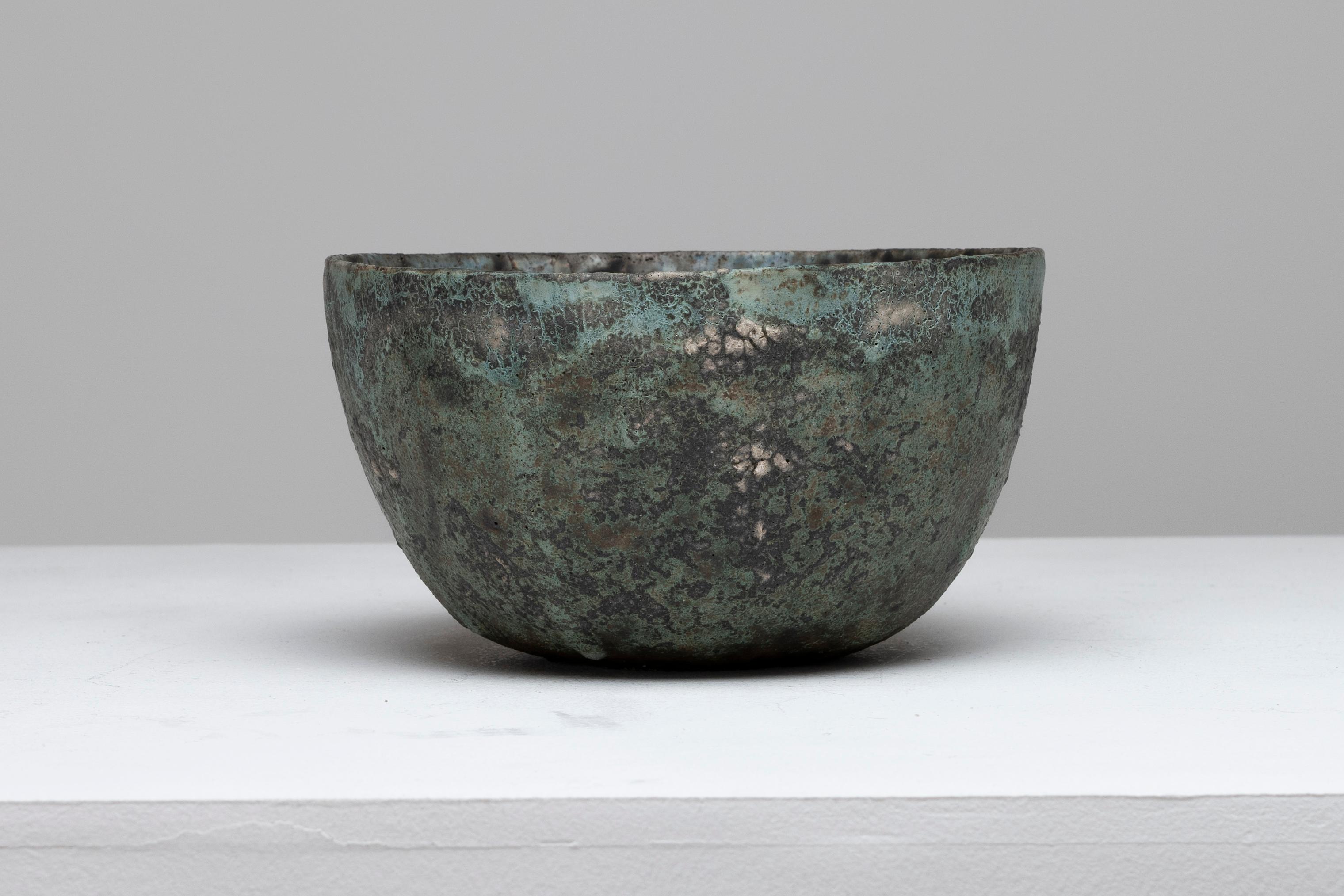 XXIe siècle et contemporain Paul Philp Green Bowles Vaisseau sculptural en grès en vente